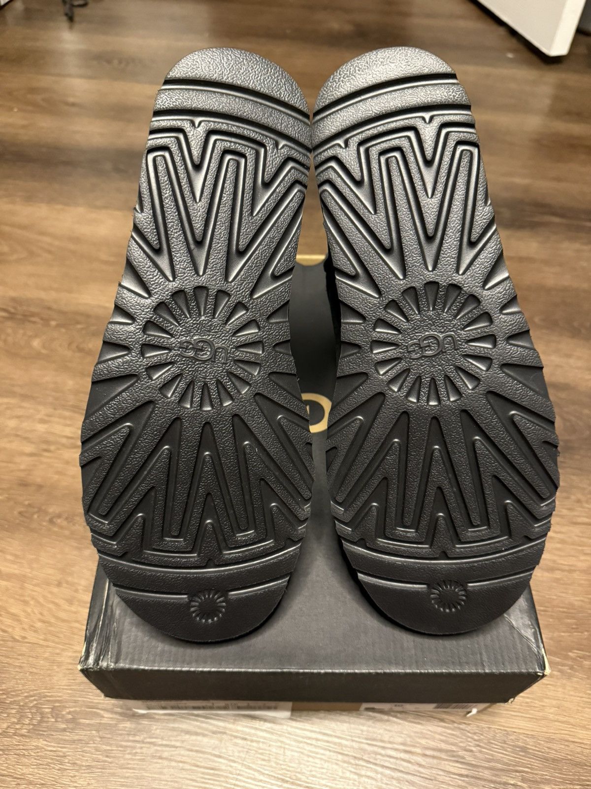 Chrome Hearts × Ugg Chrome Hearts Uggs Mid Top Dagger Size US 10 / EU 43 - 4 Thumbnail