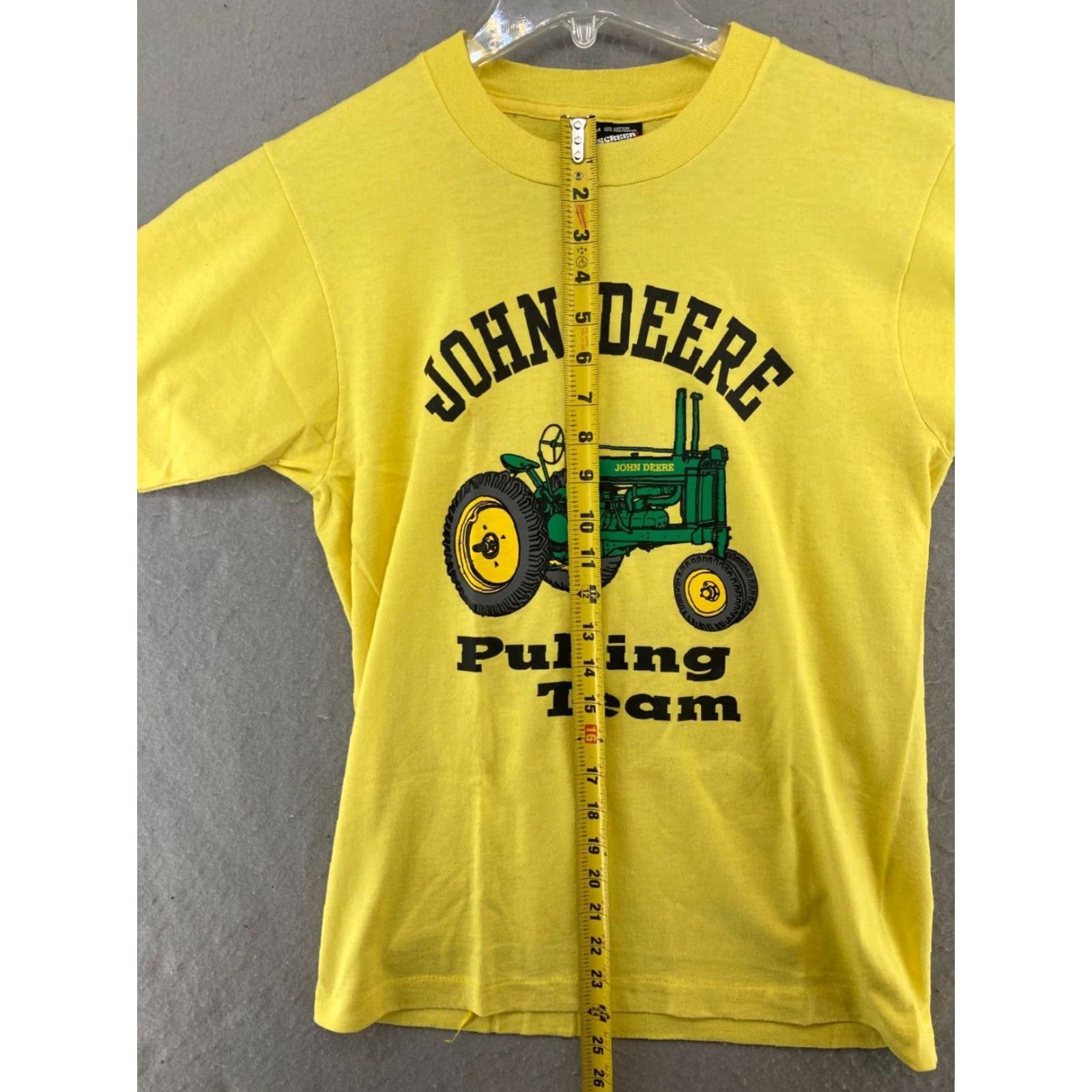 Vintage VINTAGE John Deere Men's T-Shirt M Yellow Graphic USA 90s Crew Neck All Seasons Size US M / EU 48-50 / 2 - 3 Thumbnail
