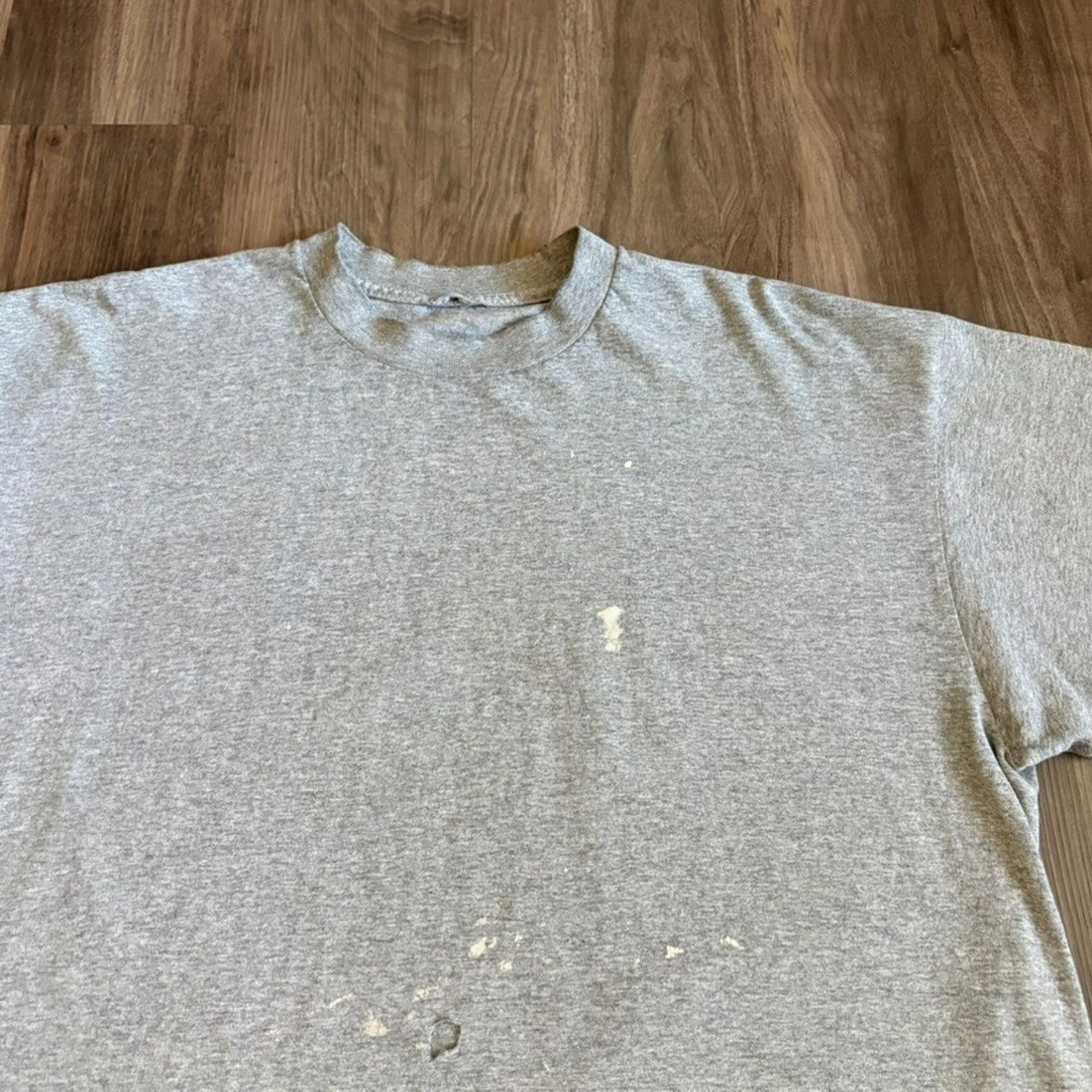 Vintage Vintage T-Shirt Thrashed Grunge Paint Splattered Size XL Size US XL / EU 56 / 4 - 3 Thumbnail