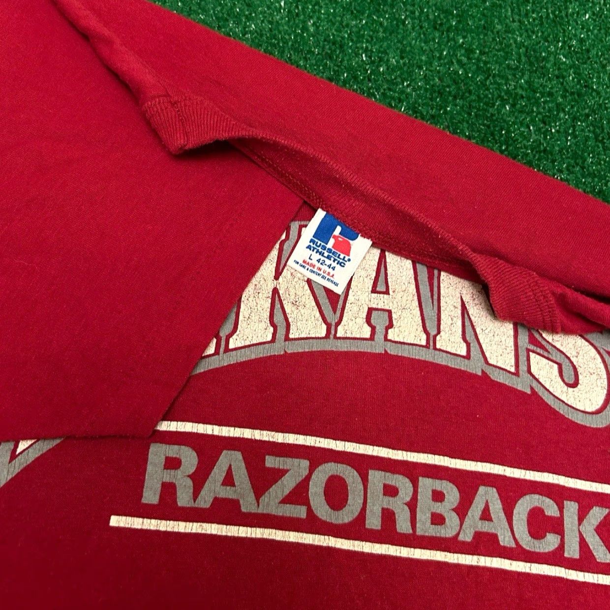 Vintage VINTAGE Arkansas Razorbacks University Arch Logo VTG Shirt L Red Men T-Shirt 80s 90s College Logo Shirt Size US L / EU 52-54 / 3 - 2 Thumbnail