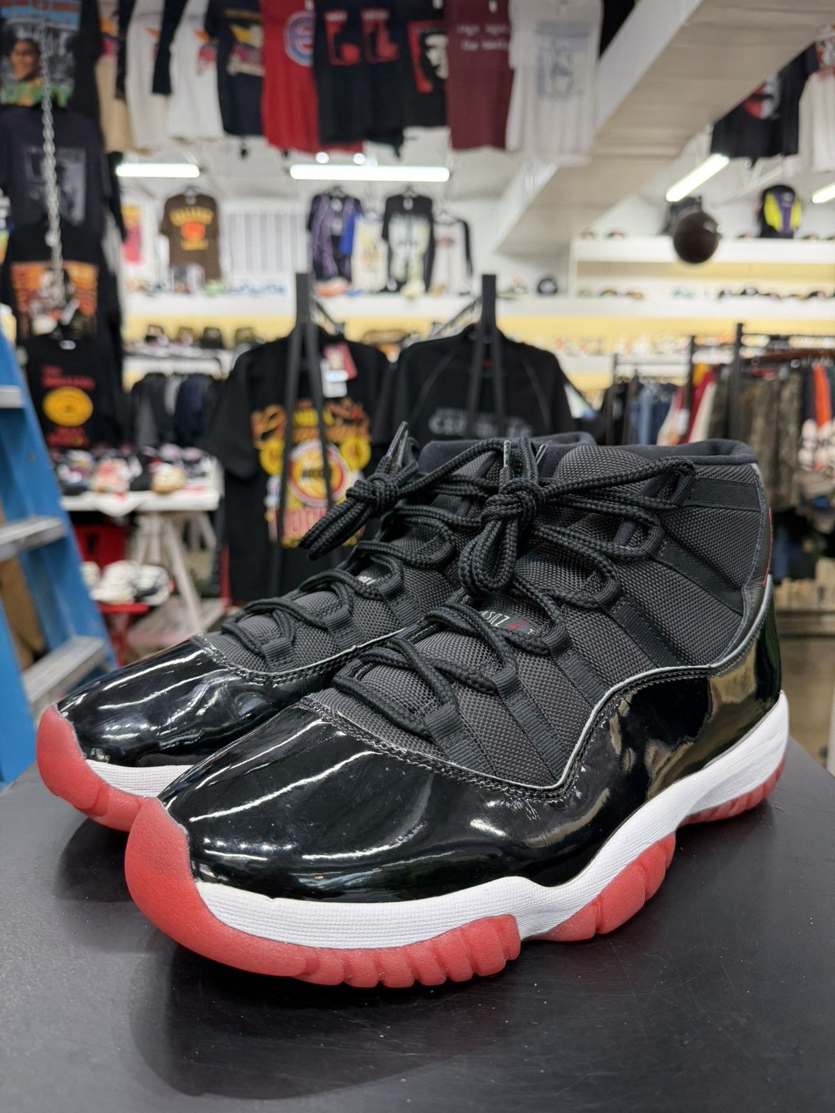 Air Jordan 11 Playoffs Bred Size 13 (2019)