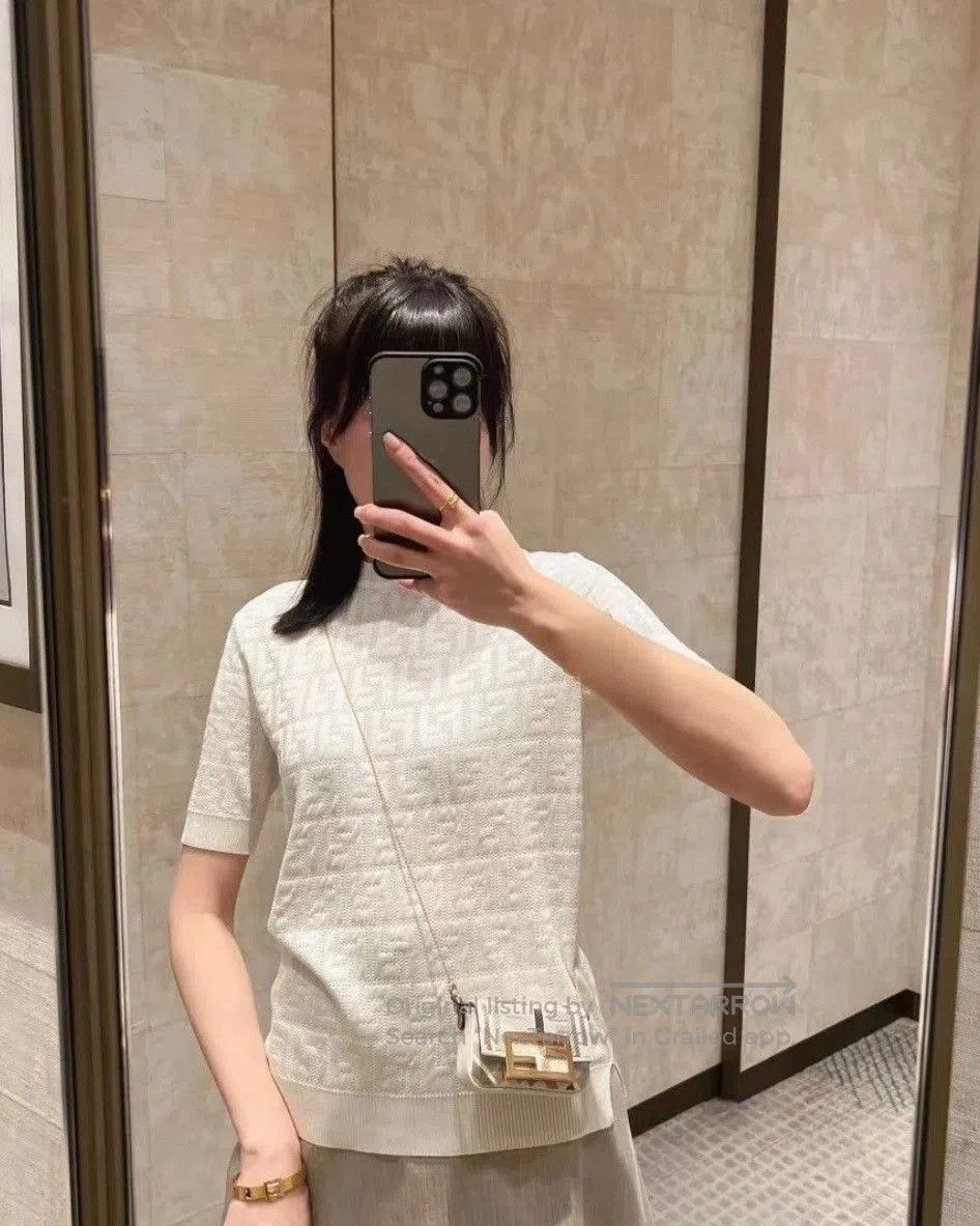 Fendi Fendi White Logo Print Knit Top. Size S / US 4 / IT 40 - 4 Thumbnail