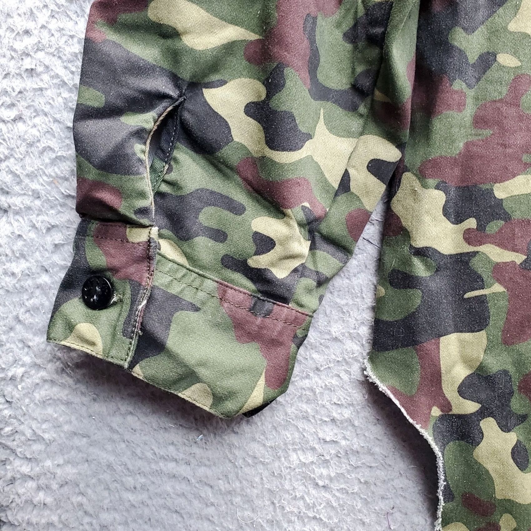 THRILLS Thrills Tunic Top Womens 3X Multi Camouflage Roll Tab Sleeve Collared Button Up Shirt Womens Size 3X Camouflage Outdoor Casual Mens? Size XXL / US 16-18 / IT 52-54 - 8 Thumbnail