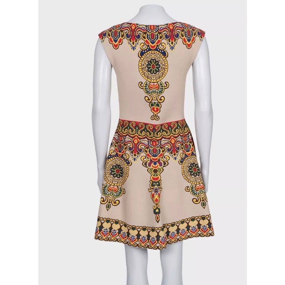 Valentino NWOT Valentino Beige Printed Fitted Dress Sz M Size M / US 6-8 / IT 42-44 - 3 Thumbnail