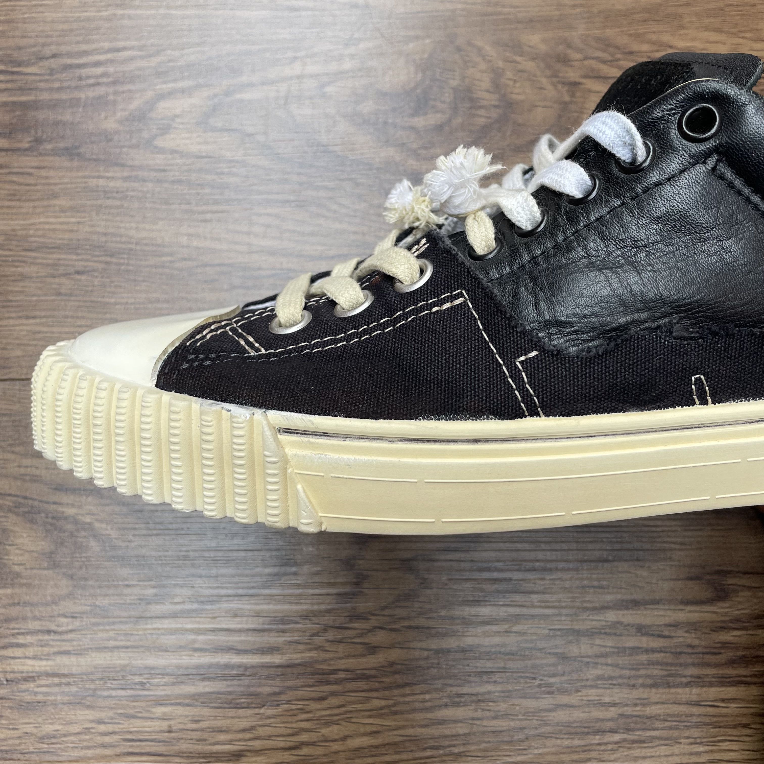 Maison Margiela Maison Margiela New Evolution Hybrid Sneakers Size US 8 / EU 41 - 22 Thumbnail