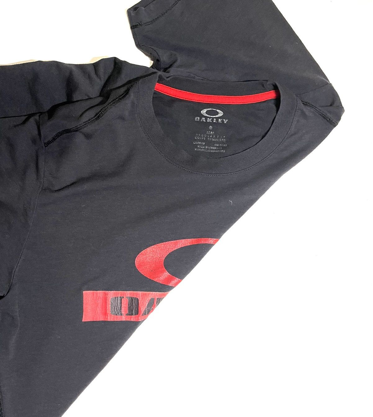 Oakley × Vintage Oakley vintage t-shirt centre logo Size US M / EU 48-50 / 2 - 3 Thumbnail