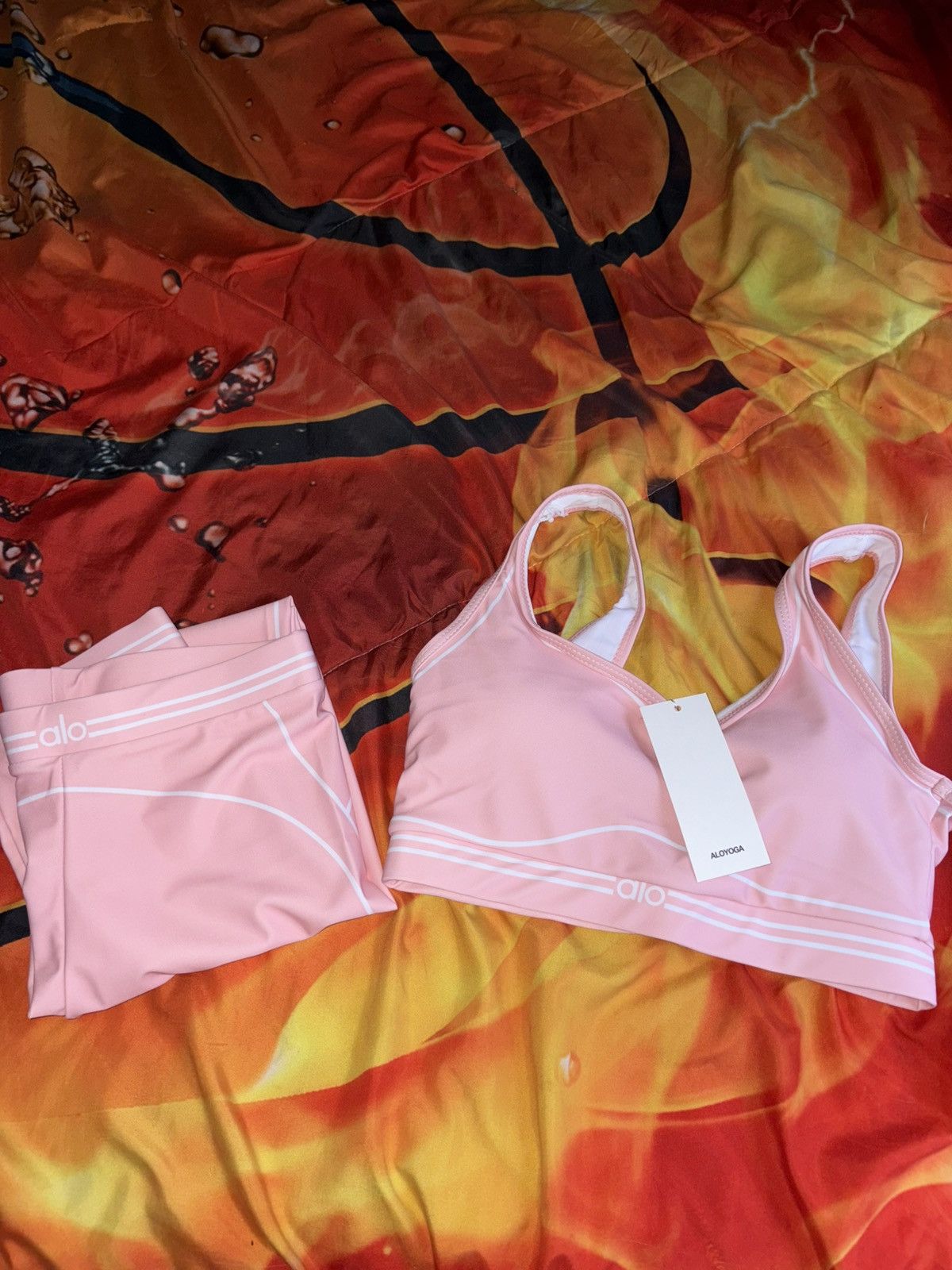 Alo Yoga Alo Yoga Light Pink Matching Set NWT Size 28" / US 6 / IT 42 - 2 Thumbnail