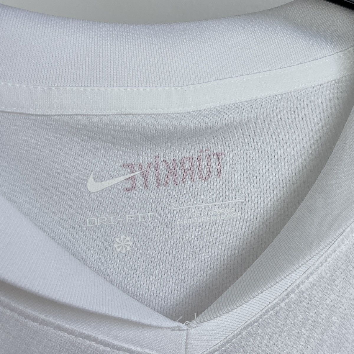 Nike Turkey Arda Guler Nike Jersey Shirt Men 2024/2025 size XL Size US XL / EU 56 / 4 - 5 Thumbnail