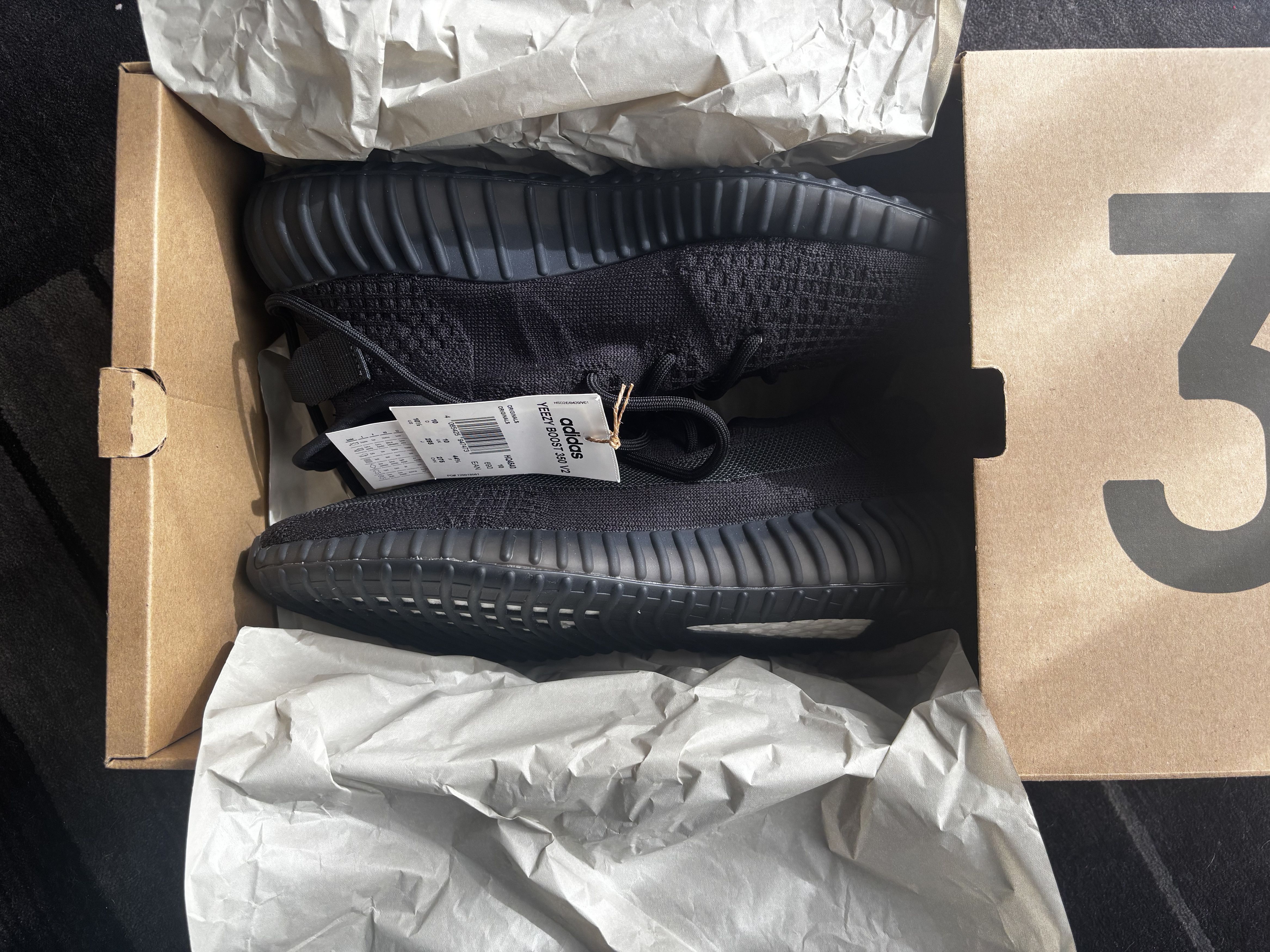 Yeezy Adidas Yeezy Boost 350 V2 Onyx Size US 10.5 / EU 43-44 - 3 Thumbnail