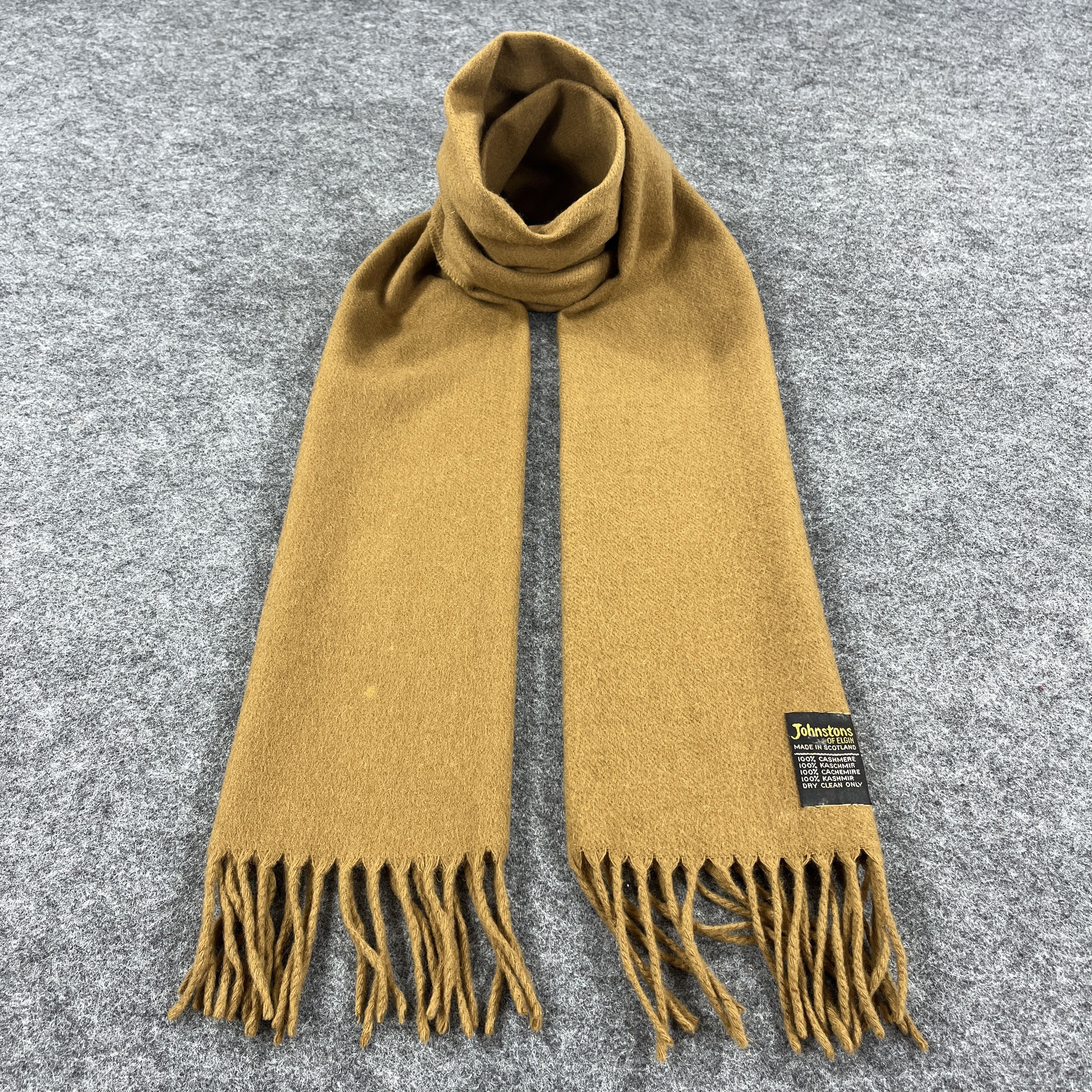 Johnstons Of Elgin Johnstons Of Elgin Scarf / Muffler / Neckwear T1017 Size ONE SIZE - 1 Thumbnail
