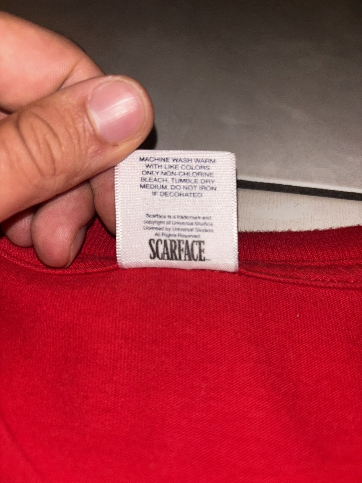Supreme Supreme x Scarface "Shower" Tee Red - FW17 Size US M / EU 48-50 / 2 - 4 Thumbnail