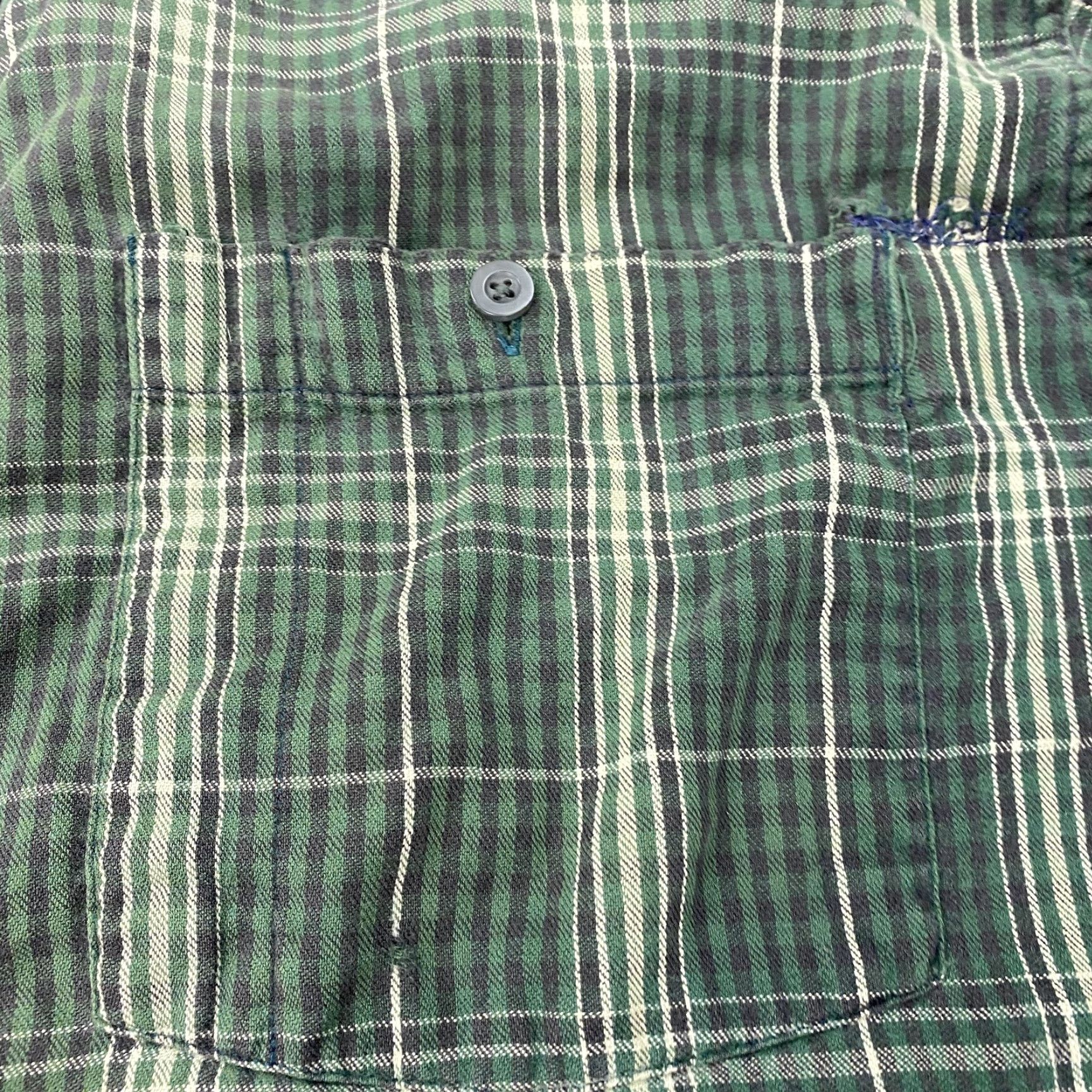 Vintage Cabela's Outfitter Series Flannel Shirt Green Plaid Long Sleeve Big & Tall XLT Men Size US XL / EU 56 / 4 - 2 Thumbnail