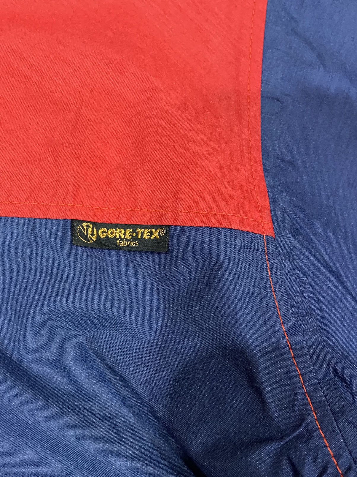 Montbell Vintage MONT-BELL Gore-tex Hoodie Waterproof Jacket (M) Size US M / EU 48-50 / 2 - 19 Thumbnail
