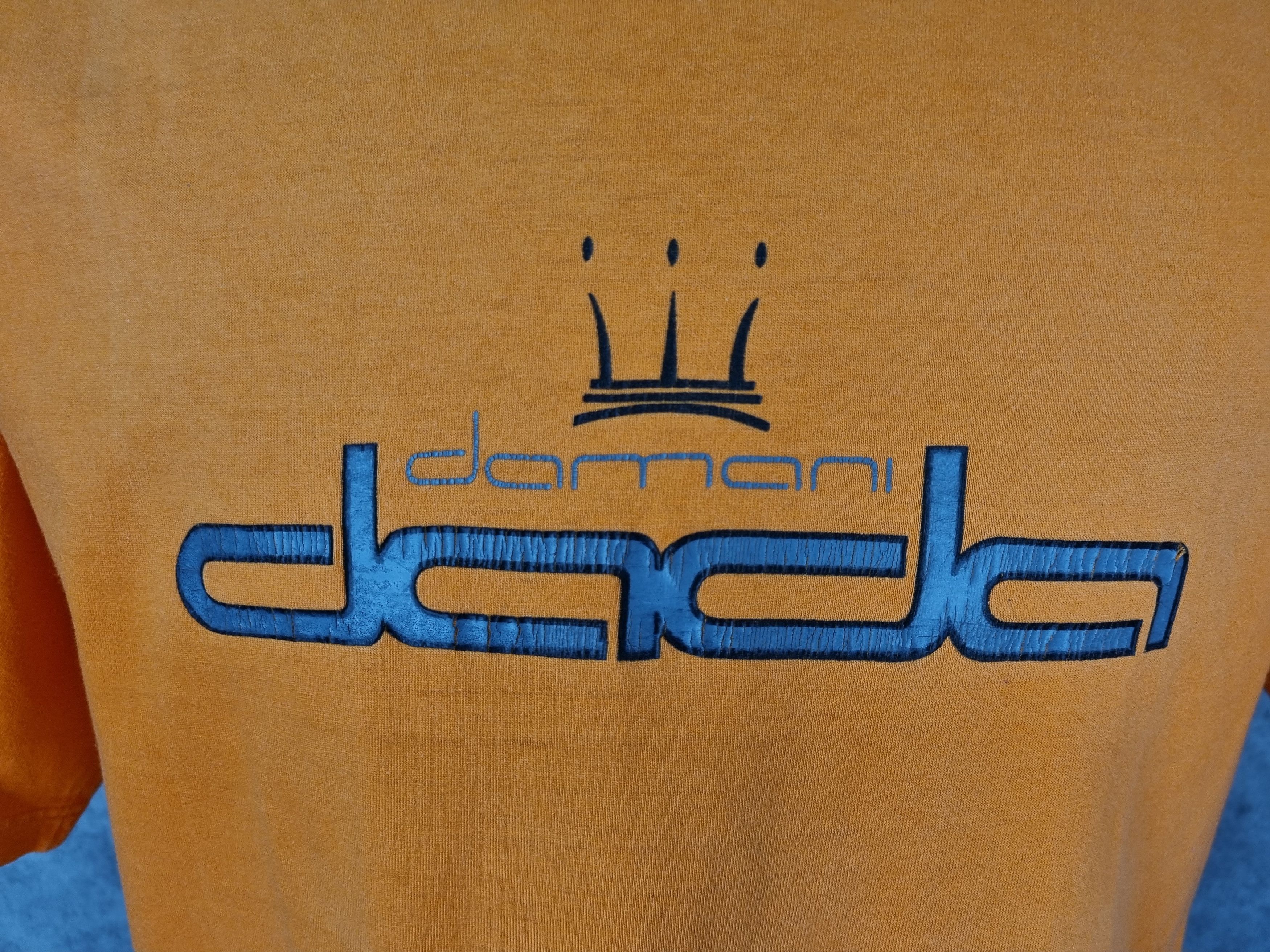 Damani Dada × Vintage Damani Dada Big Logo Attractive Tee shirt Size US L / EU 52-54 / 3 - 11 Thumbnail