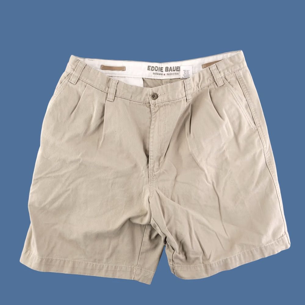Eddie Bauer Eddie Bauer Shorts Mens 38 Brown Pleated Chino Casual Outdoor Shirt Size US 38 / EU 54 - 1 Thumbnail