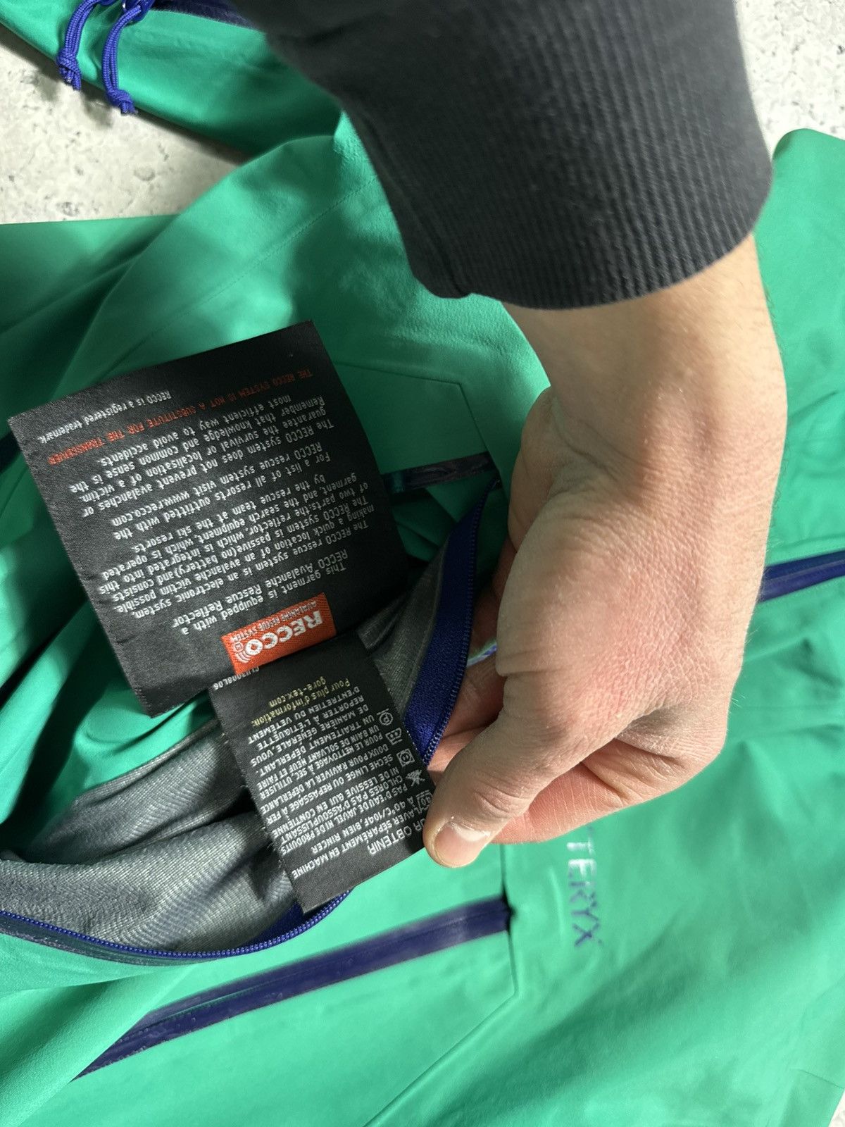Arc'teryx Arcteryx Gore-Tex Nylon Windbreakers Jacket Outdoor Size M Size US M / EU 48-50 / 2 - 11 Thumbnail