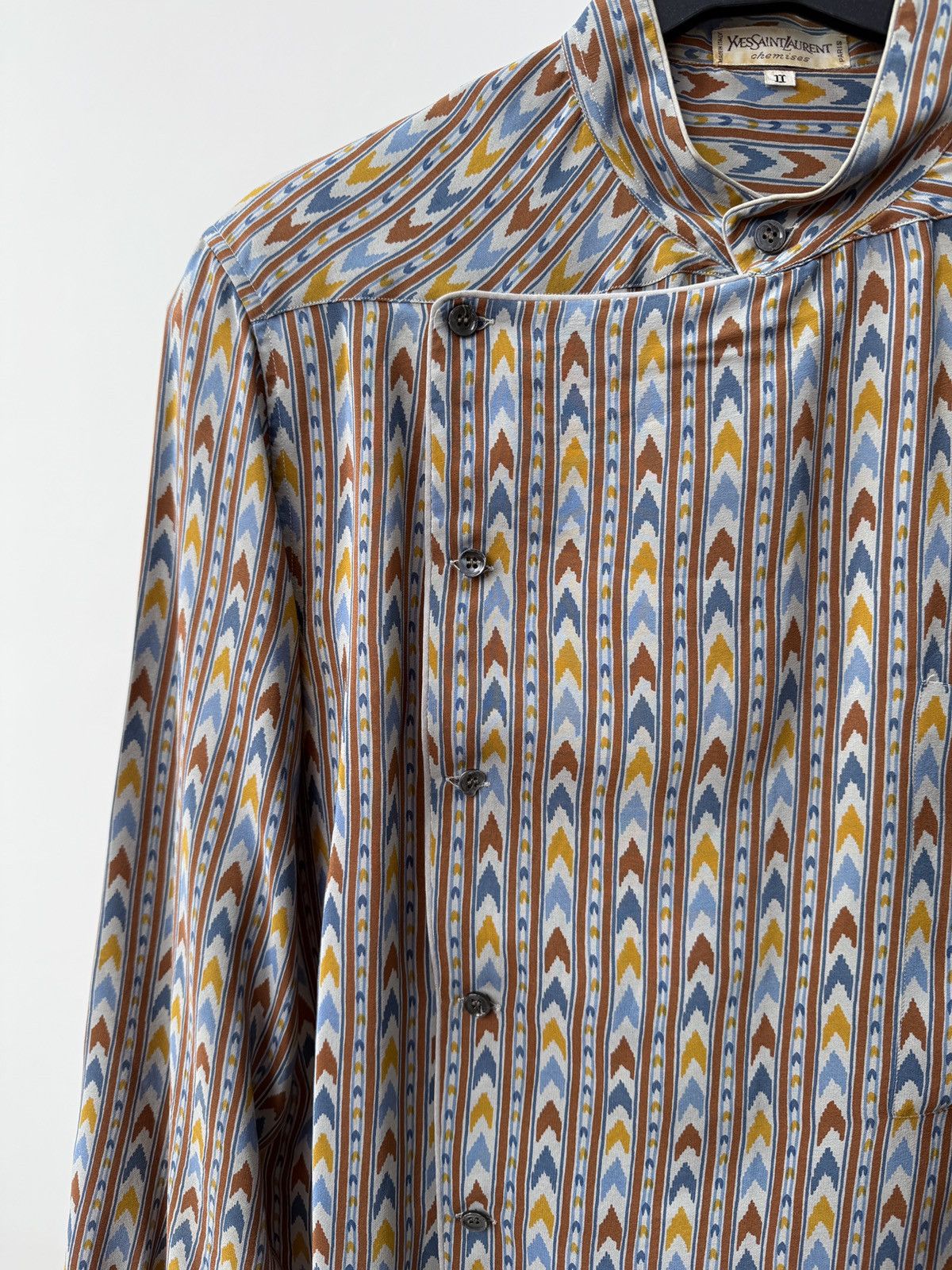 Yves Saint Laurent Vintage Yves Saint Laurent YSL 100% Silk Shirt women’s Size S / US 4 / IT 40 - 5 Thumbnail