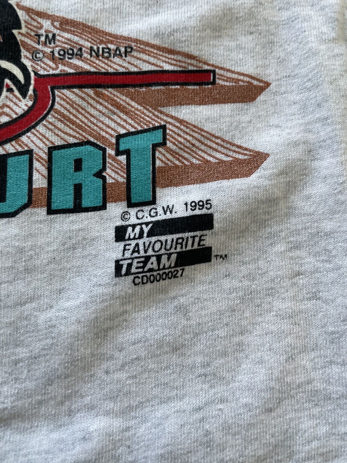 NBA Vintage NWT Vancouver Grizzlies NBA Basketball Shirt Size US XL / EU 56 / 4 - 4 Thumbnail