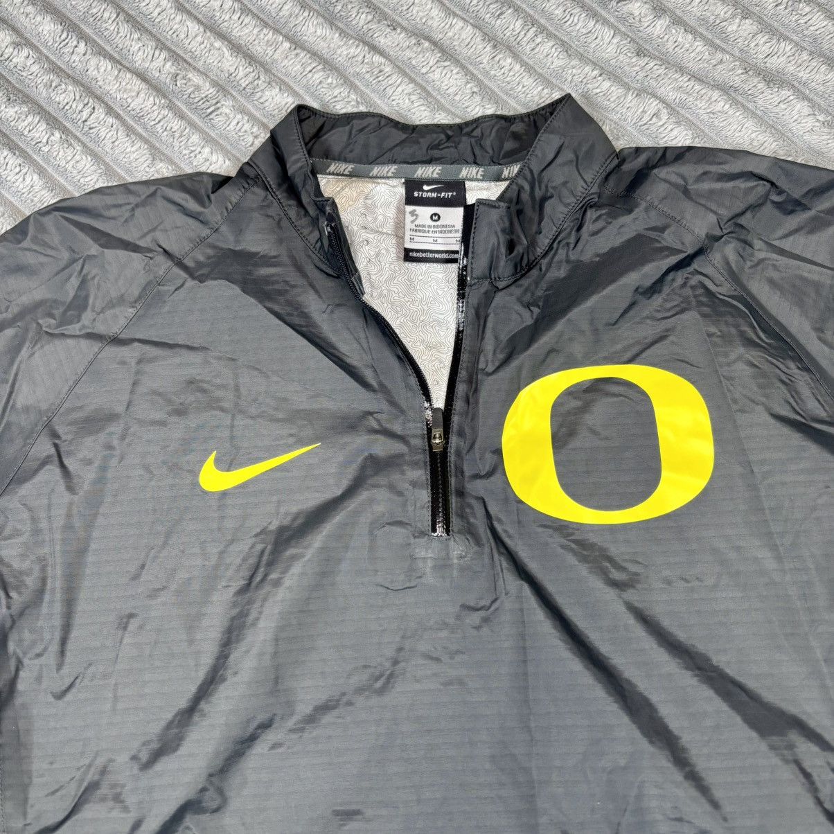 Nike Nike Storm-Fit 1/4 zip Oregon Ducks team-issued jacket Size US M / EU 48-50 / 2 - 3 Thumbnail