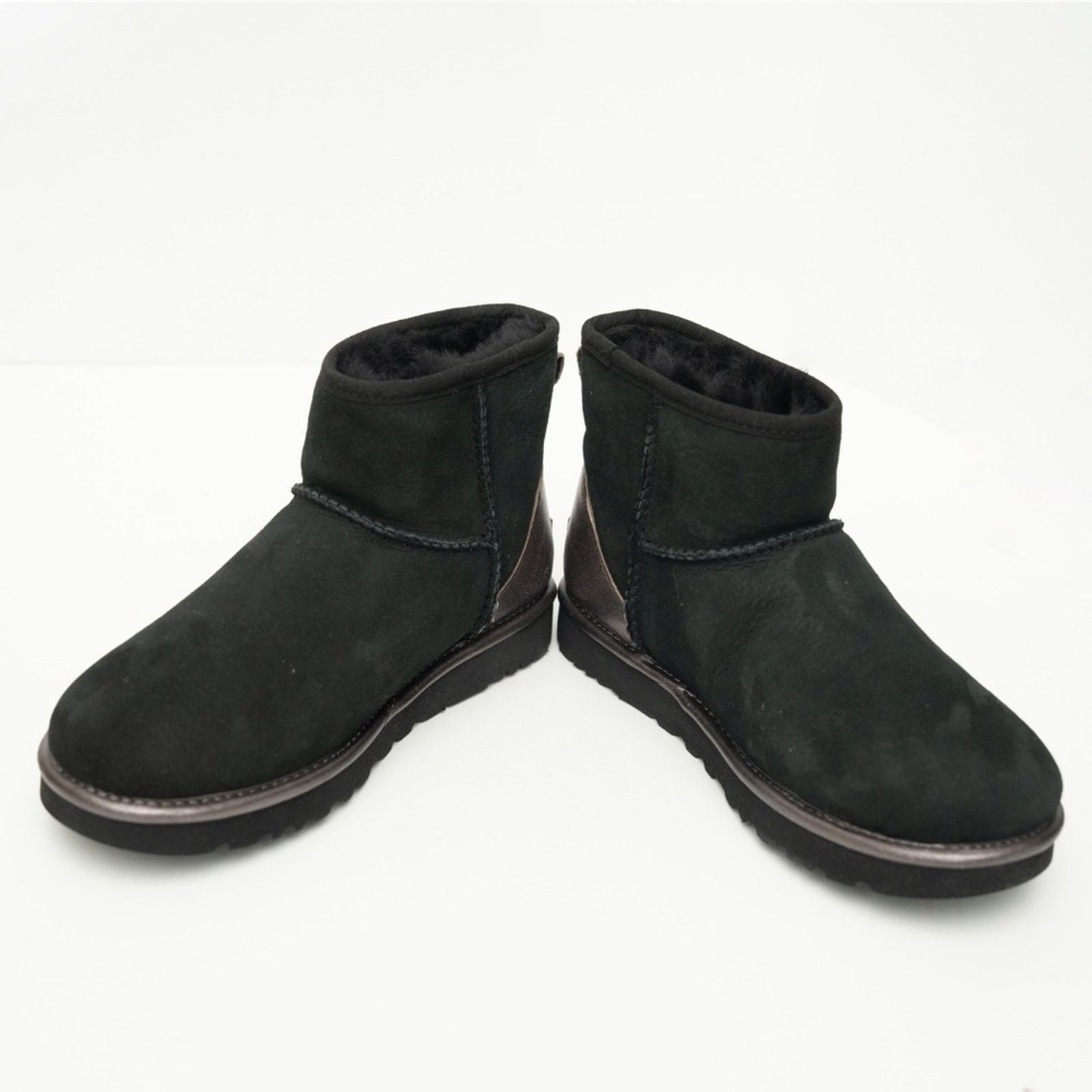 Ugg UGG. Classic Mini Shine Boots. Size US 6 / IT 36 - 10 Thumbnail