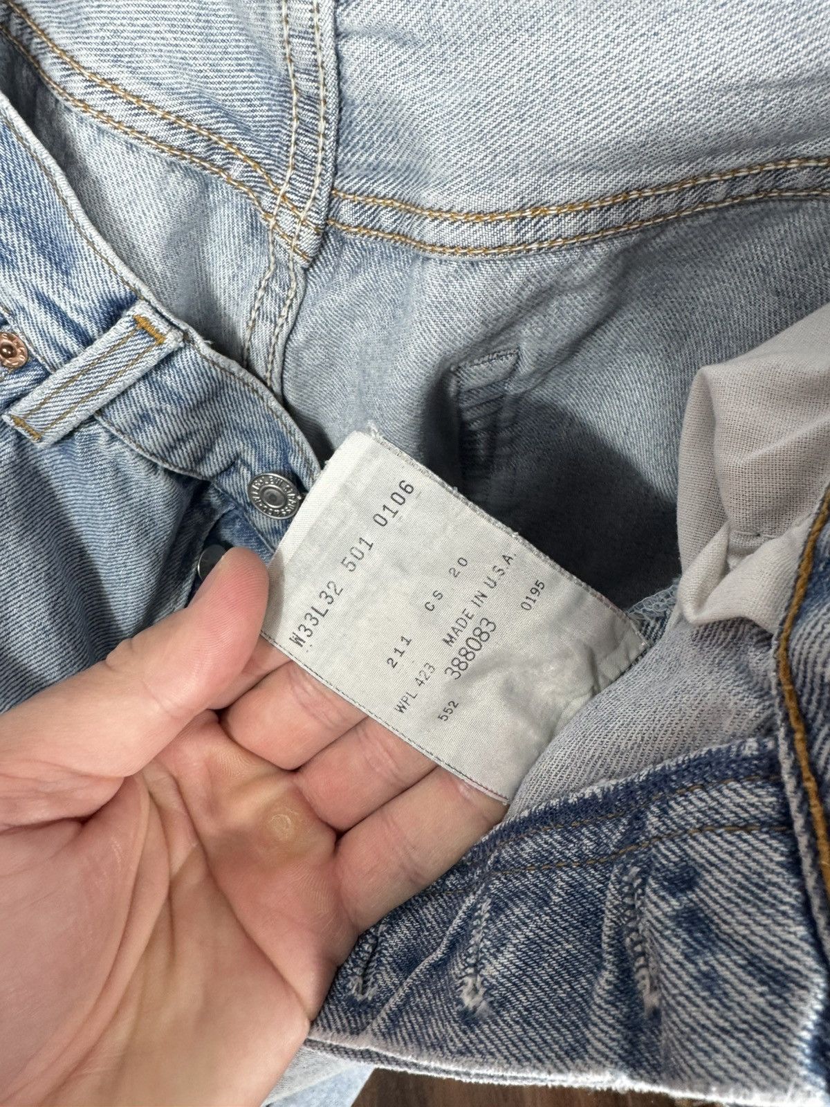 Levi's Levi’s Made in USA Distressed Light Blue Jeans Vintage W31 Size US 31 - 16 Thumbnail