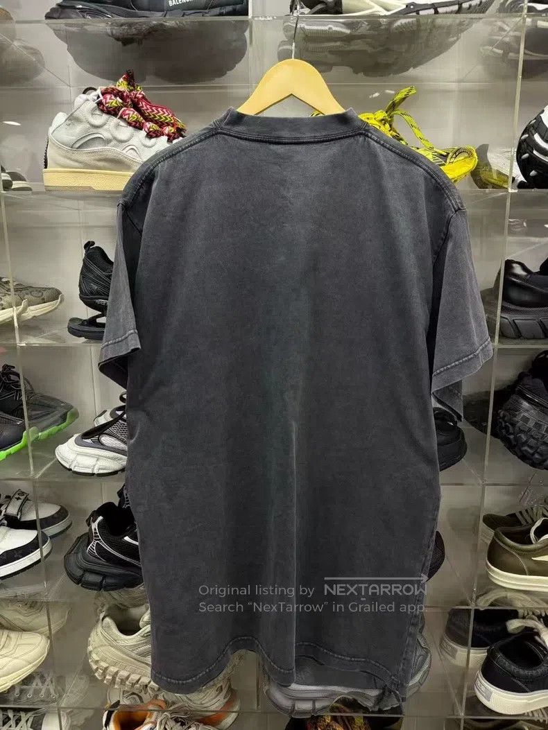 Balenciaga Balenciaga Short-sleeved crew-neck T-shirt with letter log Size US S / EU 44-46 / 1 - 2 Thumbnail