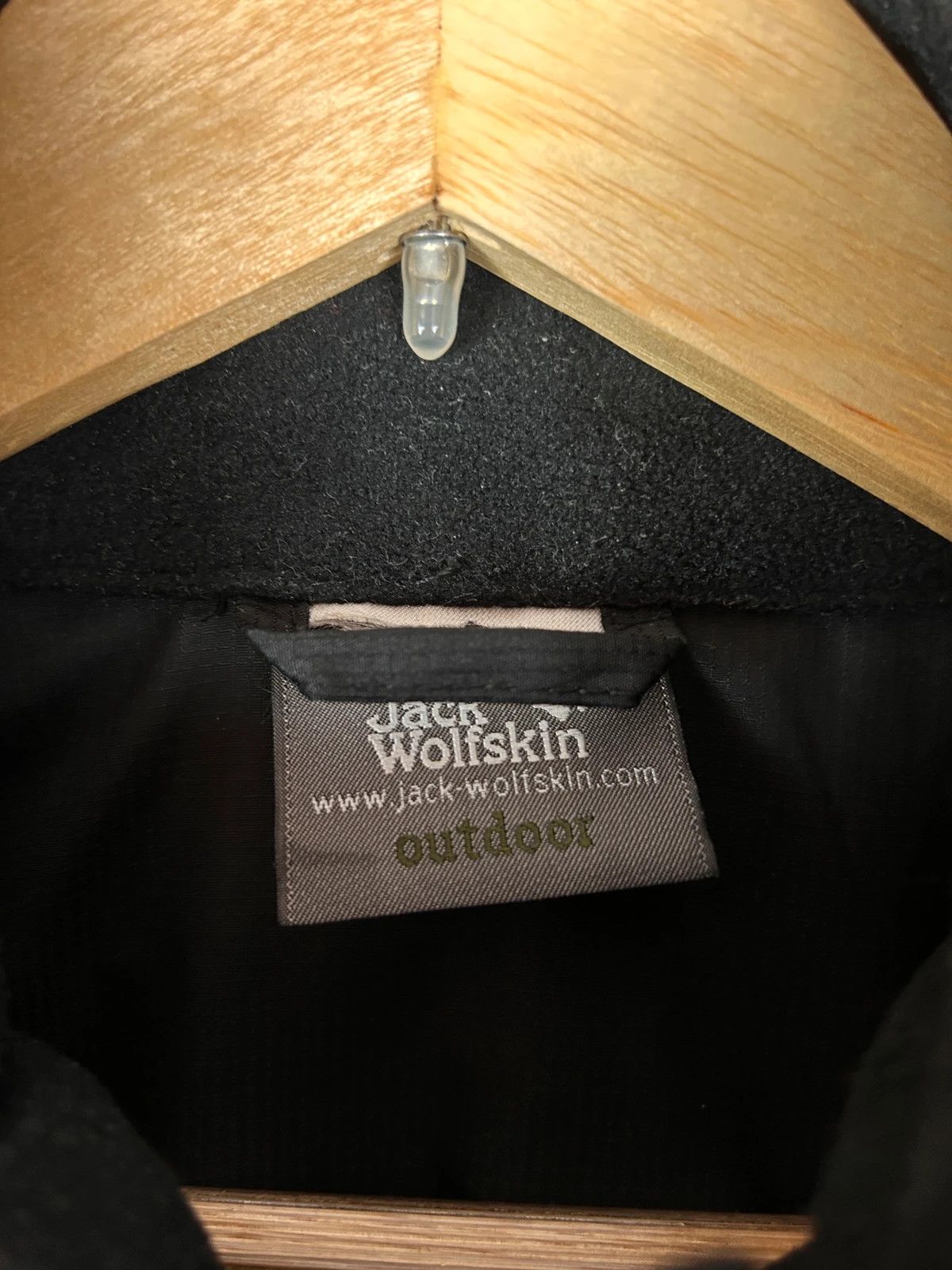 Jack Wolfskin Jack Wolfskin black windbreaker jacket with hood Size US S / EU 44-46 / 1 - 6 Thumbnail