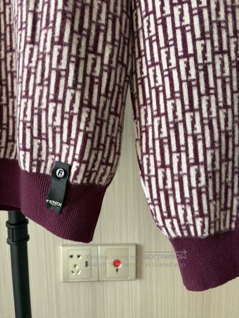 Fendi Fendi Men's Collar Sweater in Classic FF Logo Wine Red Size US S / EU 44-46 / 1 - 4 Thumbnail
