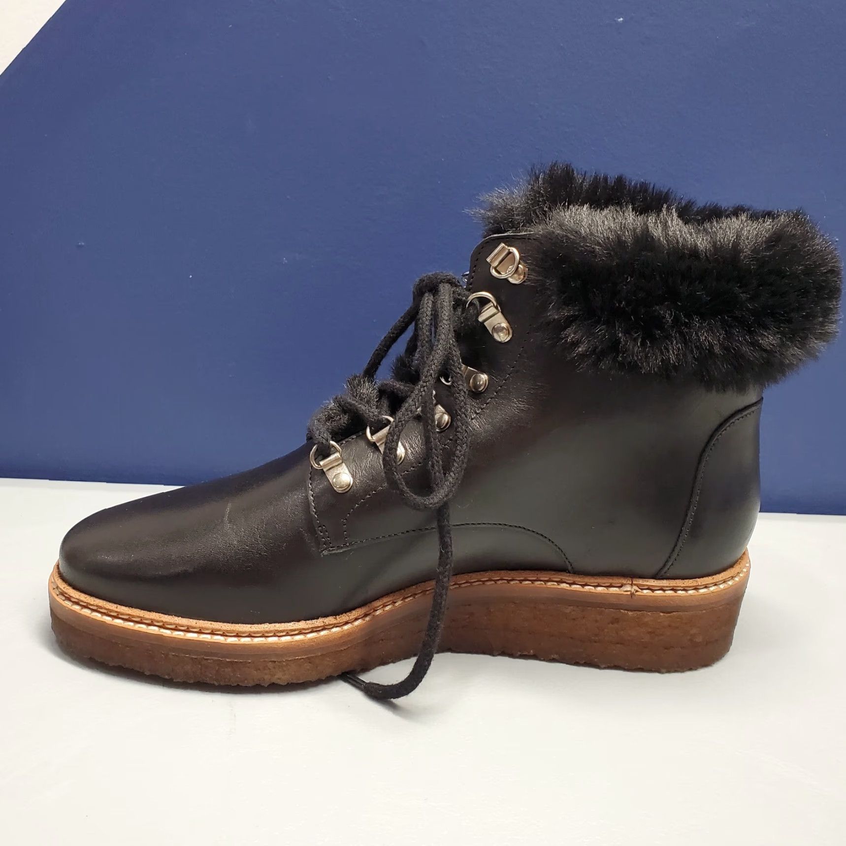 Vintage Botkier Winter Boots Womens Size 7.5 Black Leather Faux Fur Trim Gum Sole Lace Up Boots Size US 8 / IT 38 - 4 Thumbnail