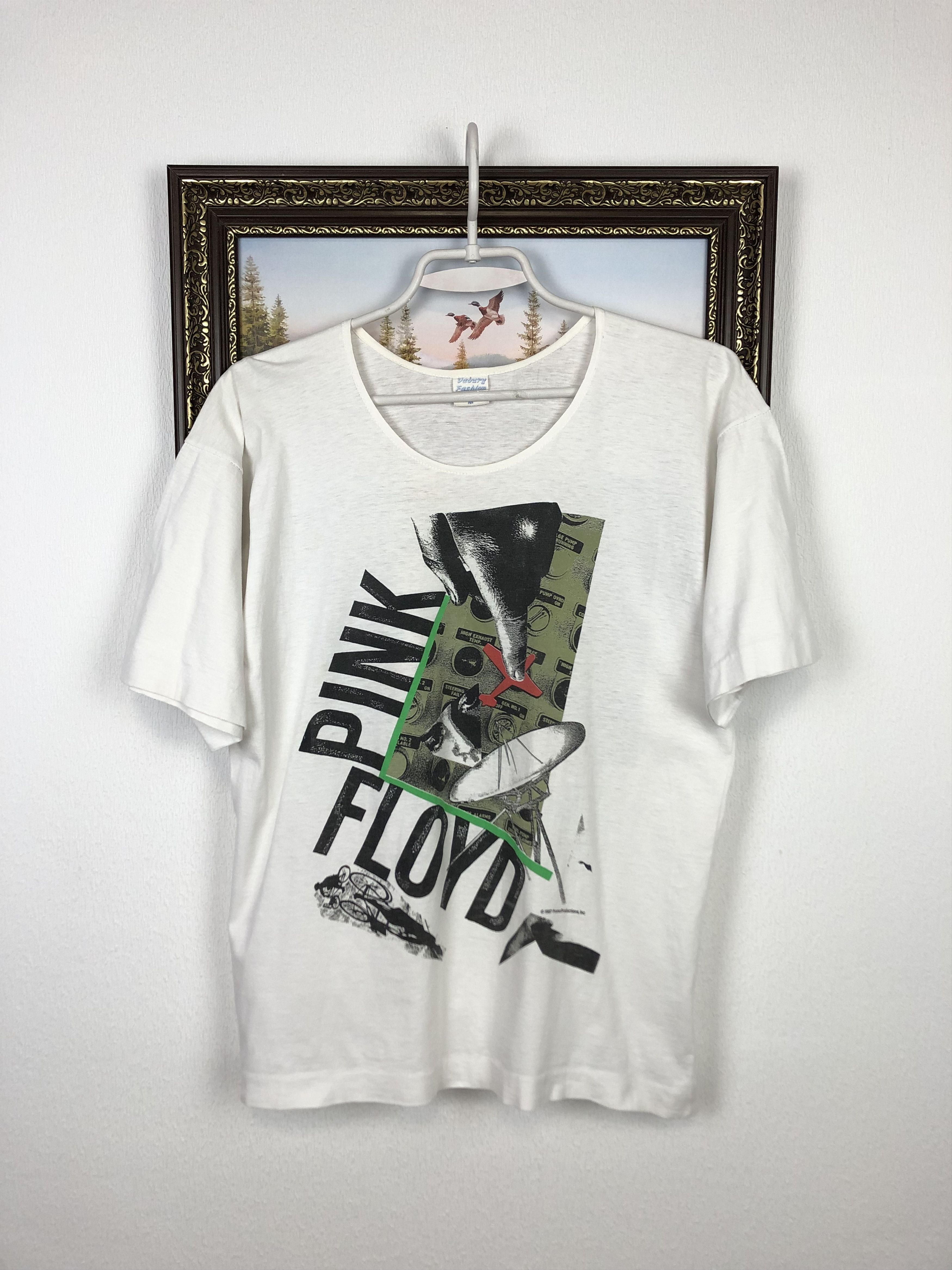 Band Tees Vintage Pink Floyd Shirt Momentary Lapse Band Tee Over Prin Size US M / EU 48-50 / 2 - 1 Thumbnail