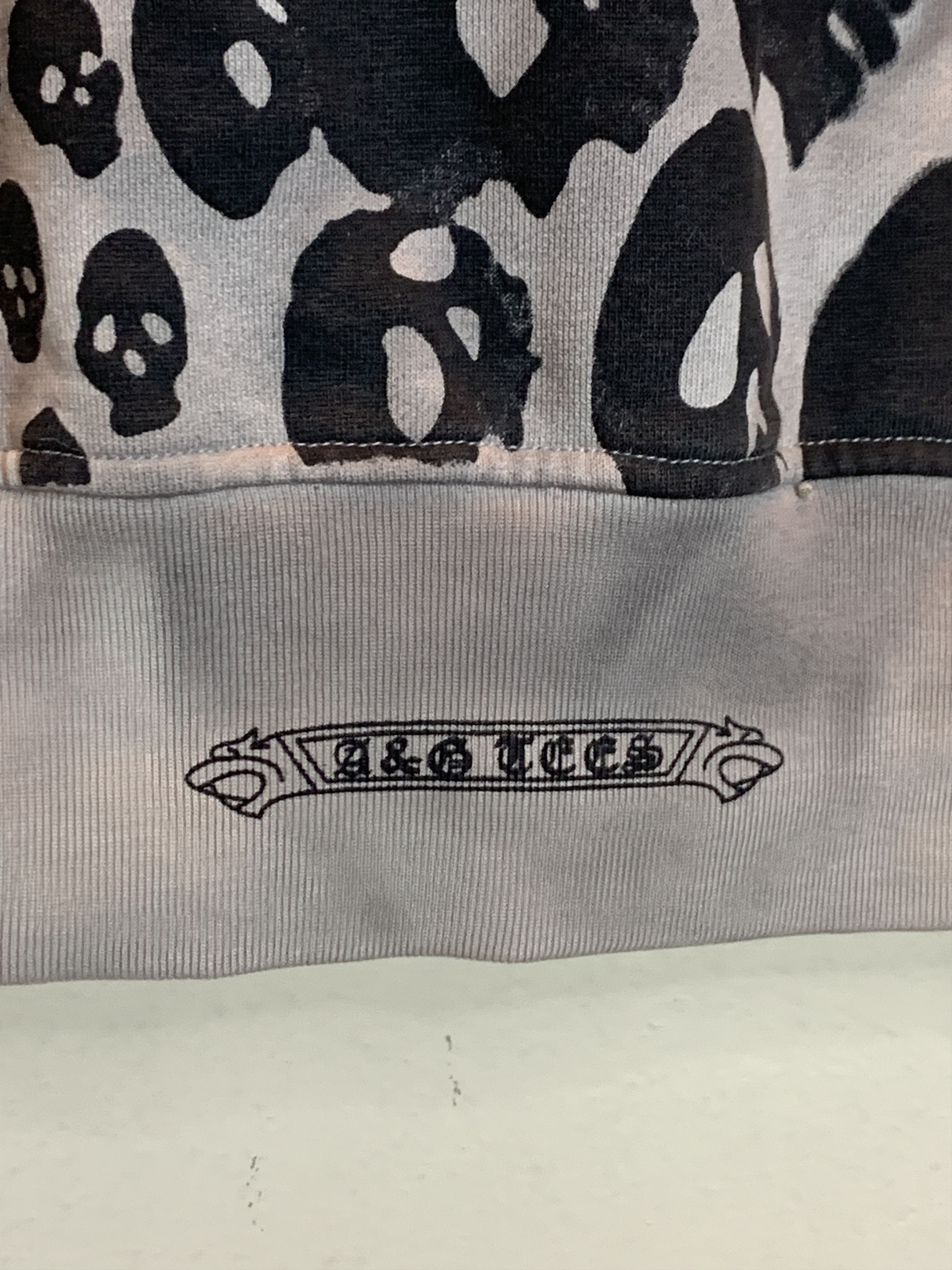 A&G Rock RARE Vintage A&G Rock Amal Guessous Skulls Rhinestone Hoodie Size US S / EU 44-46 / 1 - 12 Thumbnail