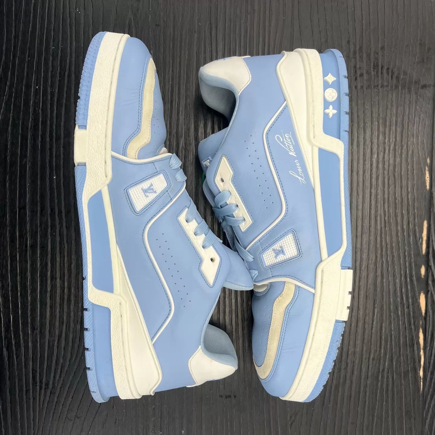 Louis Vuitton lv Trainer Sky Blue UK9/43 Near New Size US 10 / EU 43 - 2 Thumbnail