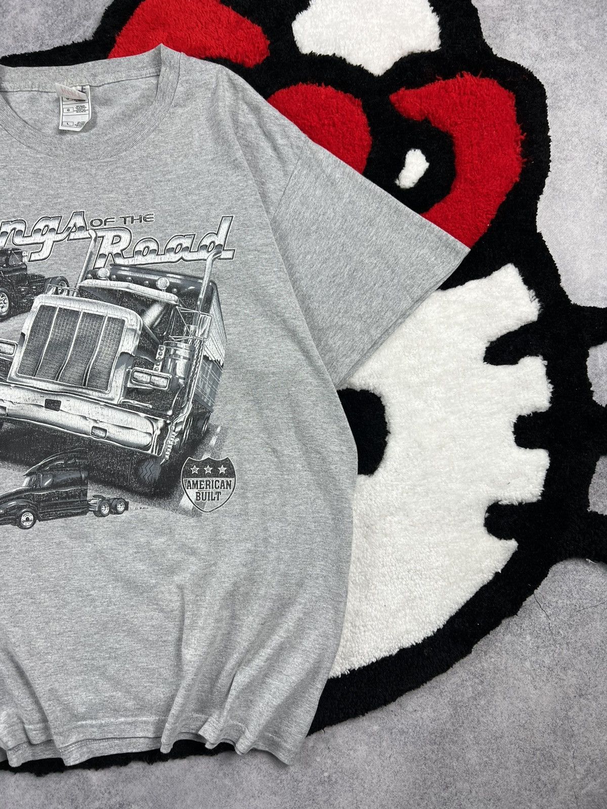 Vintage Vintage King Of The Road Truck USA 00s Faded Y2K Tee Shirt Size US L / EU 52-54 / 3 - 3 Thumbnail