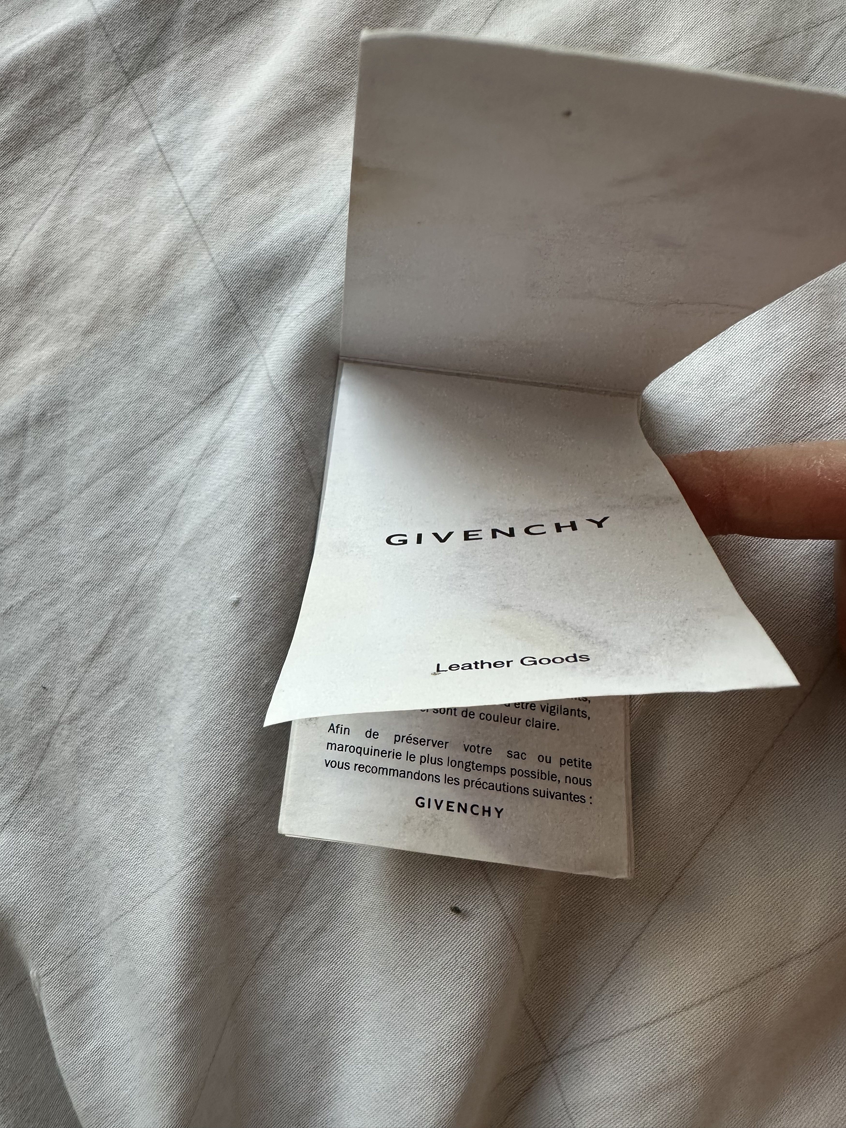 Givenchy Givenchy Rottweiler Ipad Case Rare Size ONE SIZE - 6 Thumbnail