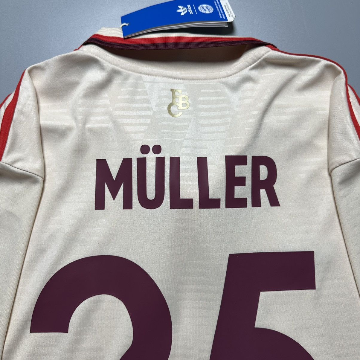 Vintage BAYERN ADIDAS 2024/2025 FOOTBALL THIRD JERSEY #25 MULLER Size US XXL / EU 58 / 5 - 11 Thumbnail