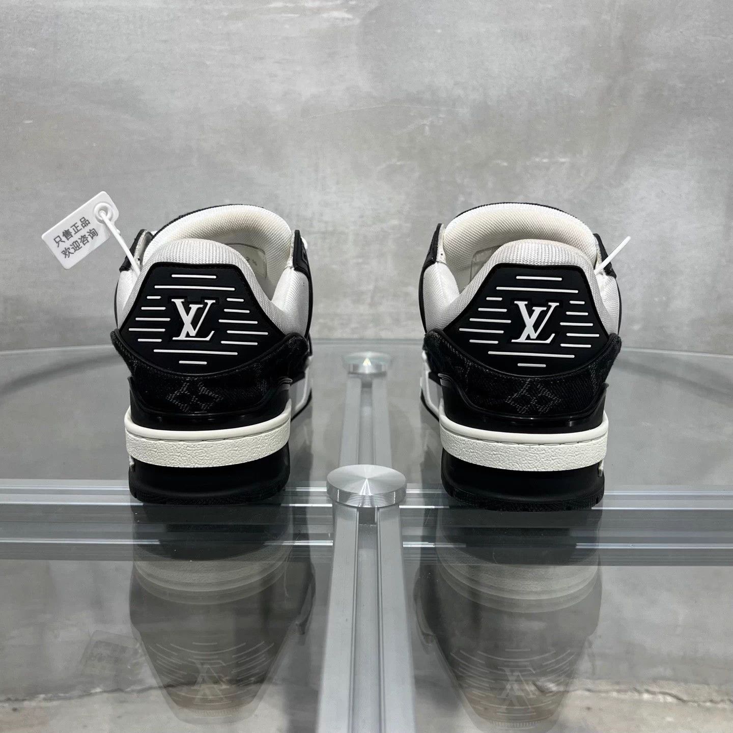 Louis Vuitton LV Trainer B&W Denim Box UK2.5 36.5 Size US 5.5 / IT 35.5 - 6 Thumbnail