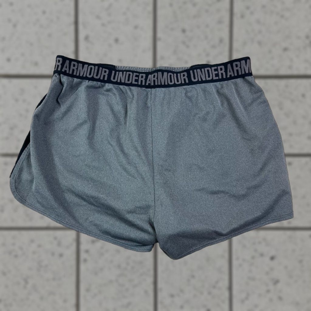 Under Armour Under Armour Shorts Women’s XL Black Grey Heatgear Loose Size 40" / US 18 - 1 Thumbnail