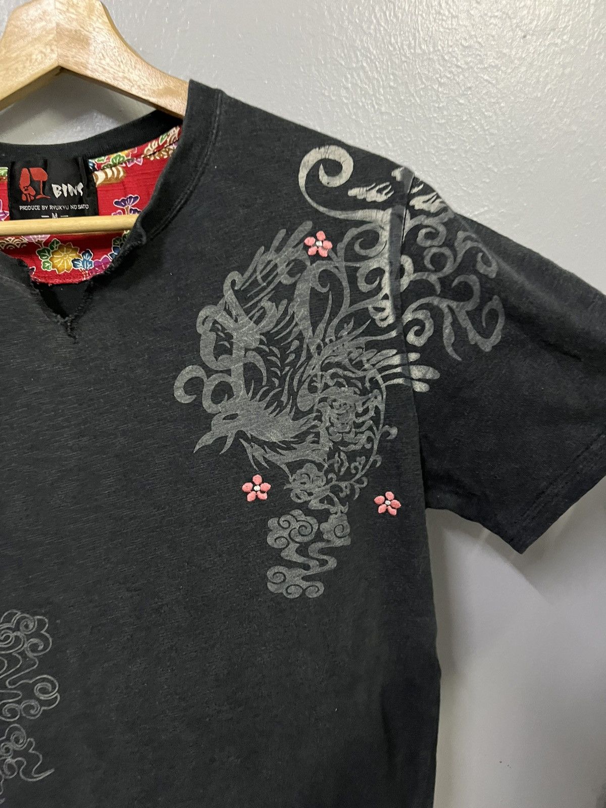 Japanese Brand Sukajan tee Size US L / EU 52-54 / 3 - 3 Thumbnail