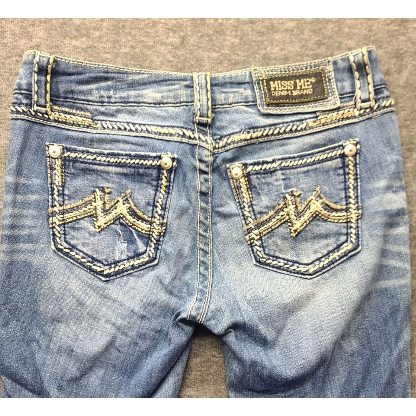 Miss Me Miss Me Jeans Womens Regular Fit Bootcut 26x28 Mid Rise Distressed Velvety Blue Denim Stretch Size 26" / US 2 / IT 38 - 2 Thumbnail
