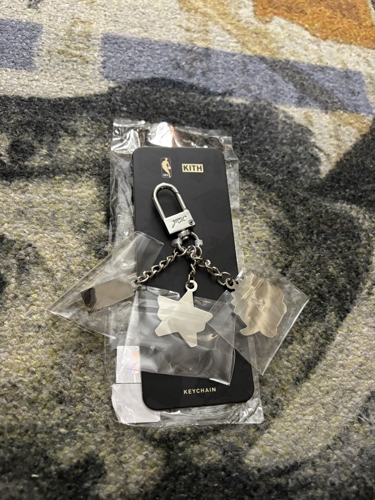 Kith × NBA Kith NBA All-Star Toronto Raptors Keychain Silver Size ONE SIZE - 2 Thumbnail