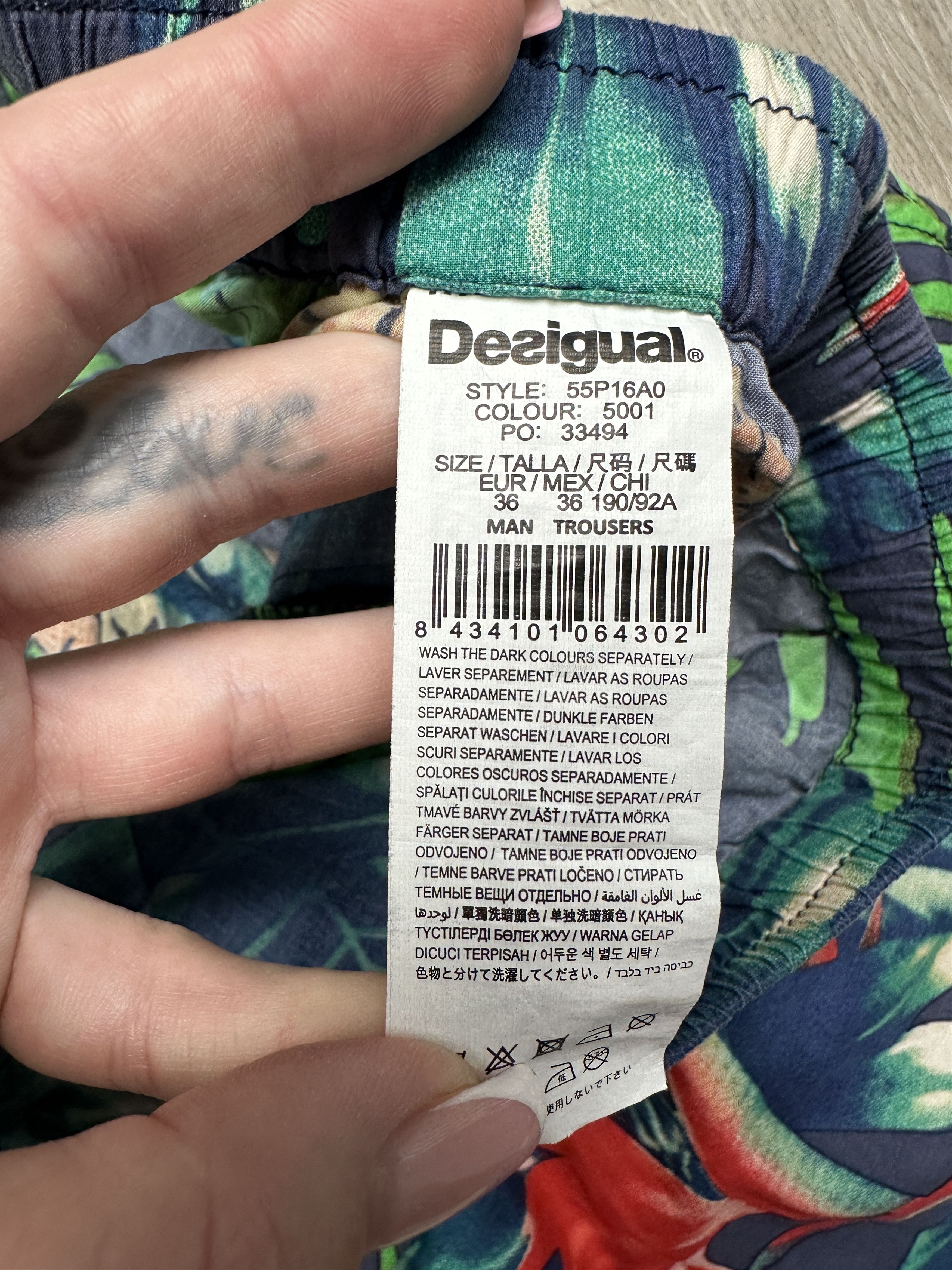Desigual Desigual Mens Floral Print Shorts Size US 36 / EU 52 - 3 Thumbnail