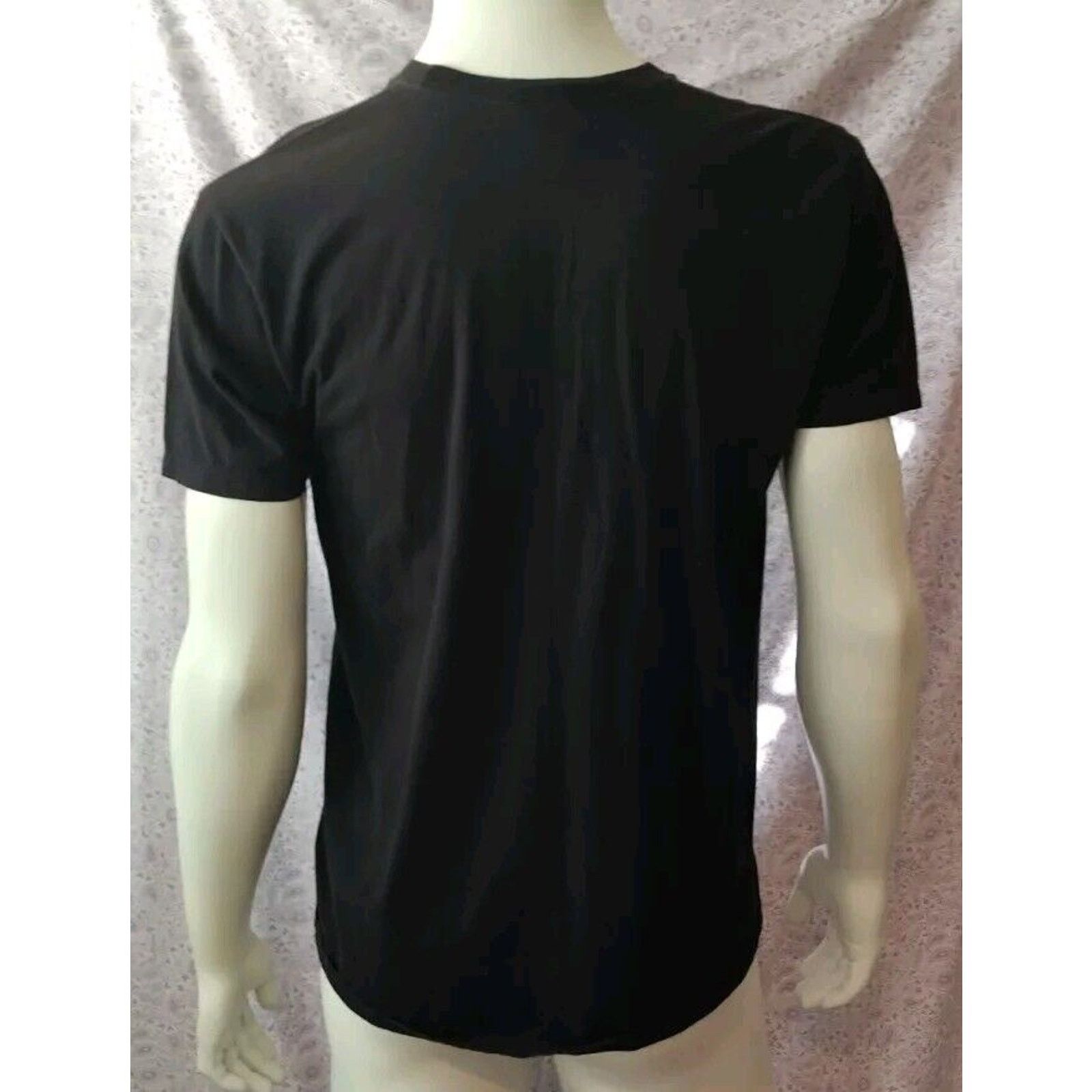 Disney NWOT !! Disney Parks Classic Mickey Mouse Black T-shirt Lrg Size US L / EU 52-54 / 3 - 3 Thumbnail