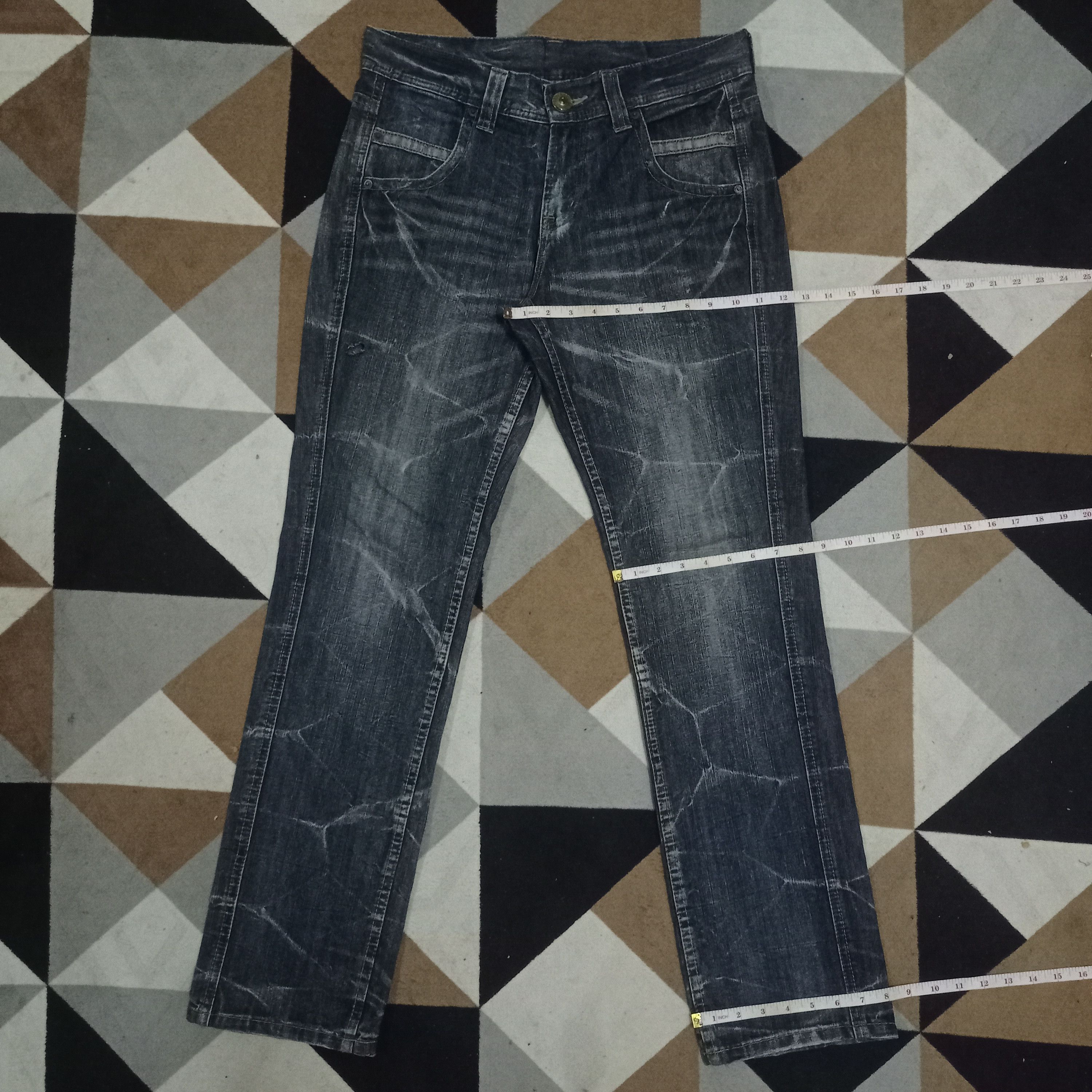 Japanese Brand Vintage Japanese Brand Washed Blue Distressed Loose Jeans Size US 34 / EU 50 - 12 Thumbnail