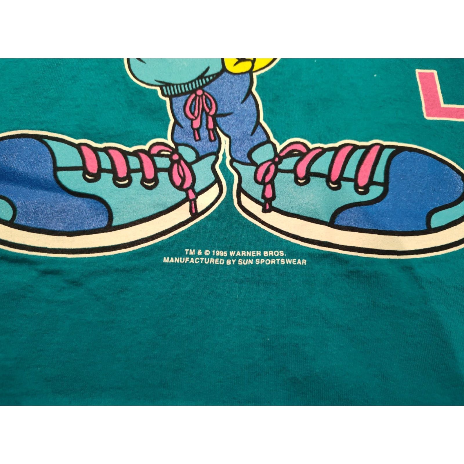 Sunray Sportswear VINTAGE 1990s Tweety Bird T-Shirt Unisex M/L Cotton Blue Graphic Tee Made in USA Size US M / EU 48-50 / 2 - 2 Thumbnail