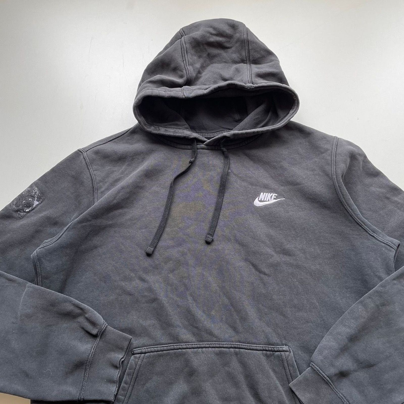 Nike Vintage Y2K Nike Swoosh Basic Hoodie Sweatshirt Medium Black Size US M / EU 48-50 / 2 - 2 Thumbnail