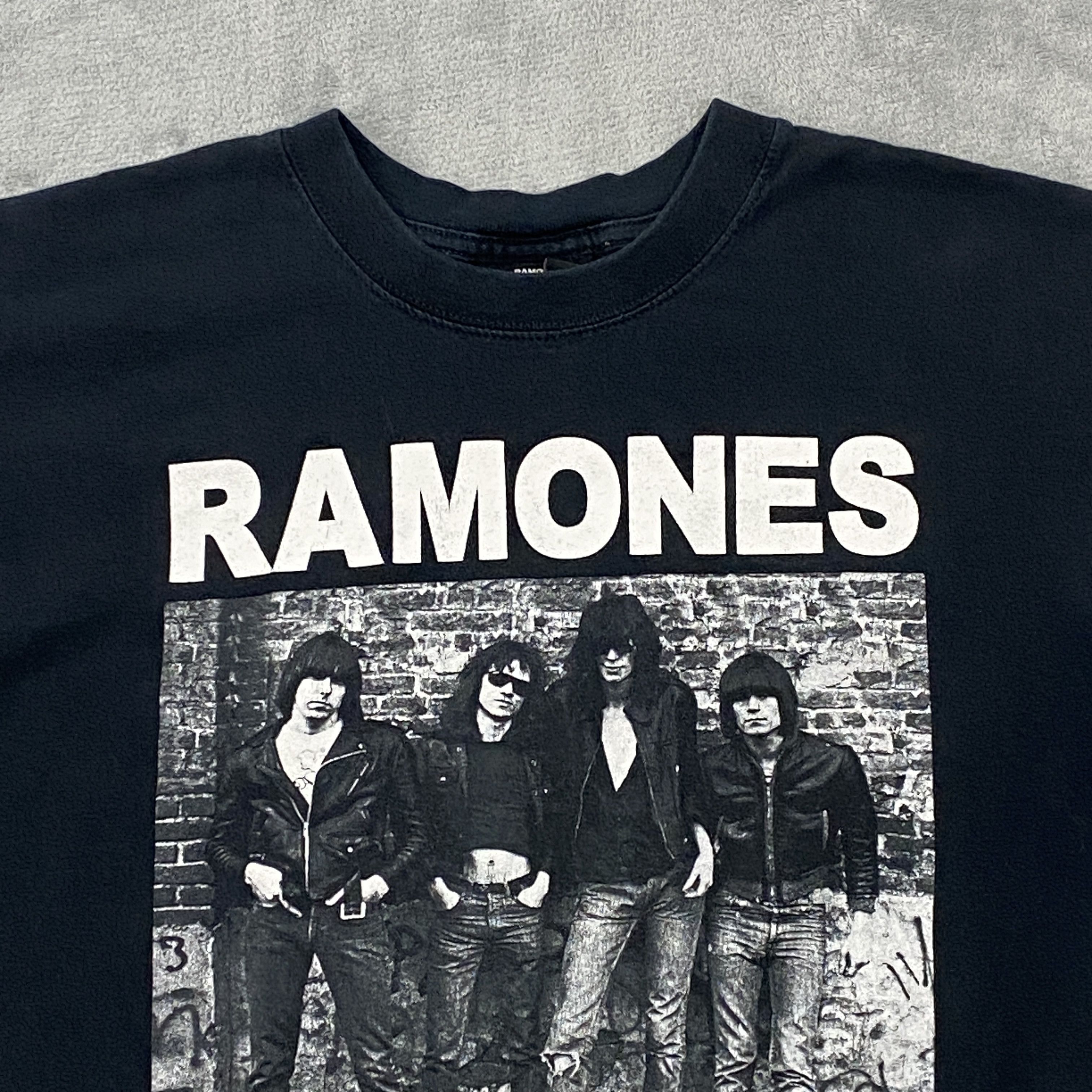 Band Tees RAMONES Punk Rock Band T Shirt Group Photo 1234 Label Size US L / EU 52-54 / 3 - 6 Thumbnail