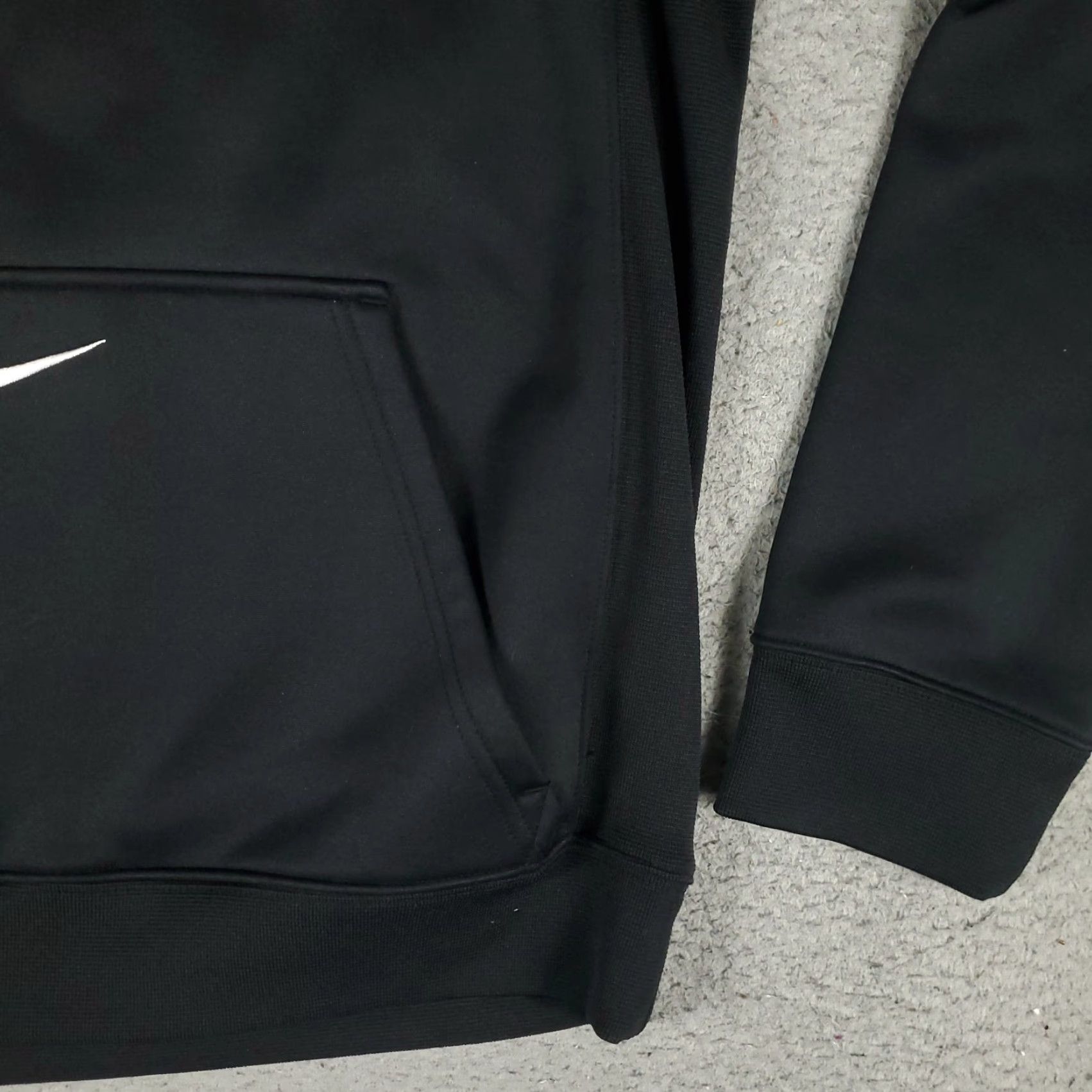 Nike Nike Hoodie Mens Small Black Pullover Thermo Fit Sweatshirt Mock Neck Hooded All Seasons Logo Pockets Winter Fall Spring Summer 90s? Size US S / EU 44-46 / 1 - 6 Thumbnail