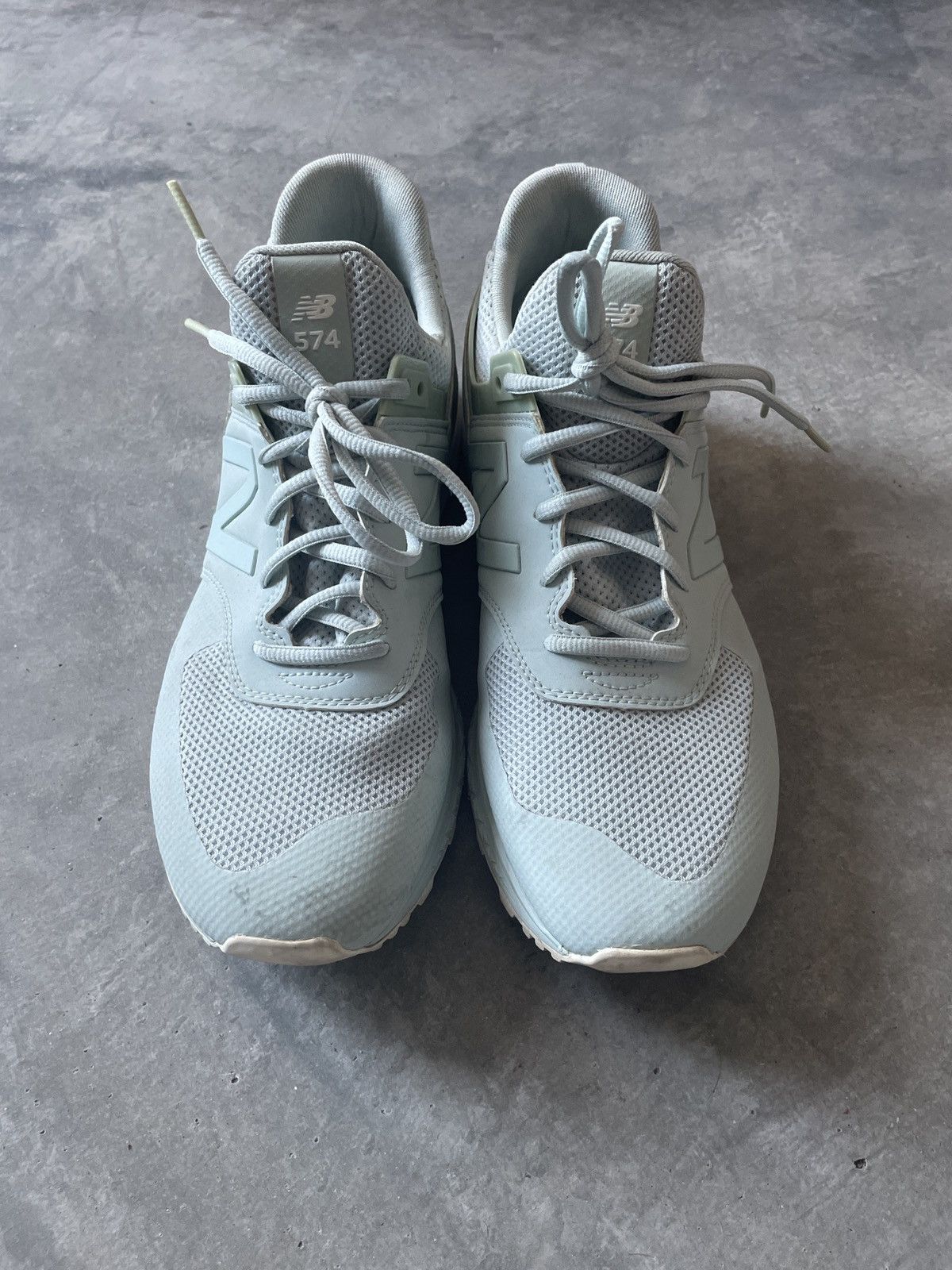 New Balance New Balance 574 Size US 9.5 / EU 42-43 - 3 Thumbnail