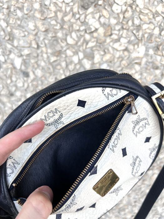 Vintage MCM Round Crossbody Bag Vintage White Leather Monogram Rare