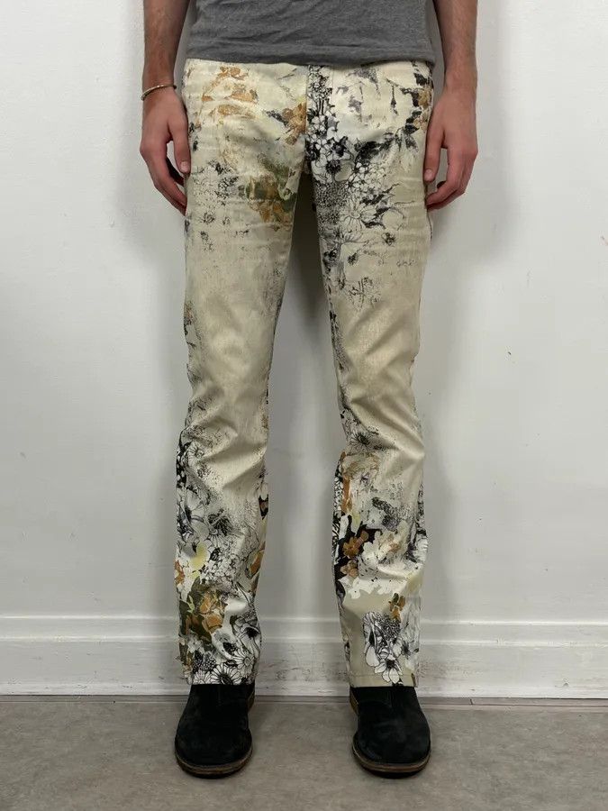 Just Cavalli 2000s Cavalli Cream Floral Fantasy Pants Size US 30 / EU 46 - 2 Thumbnail